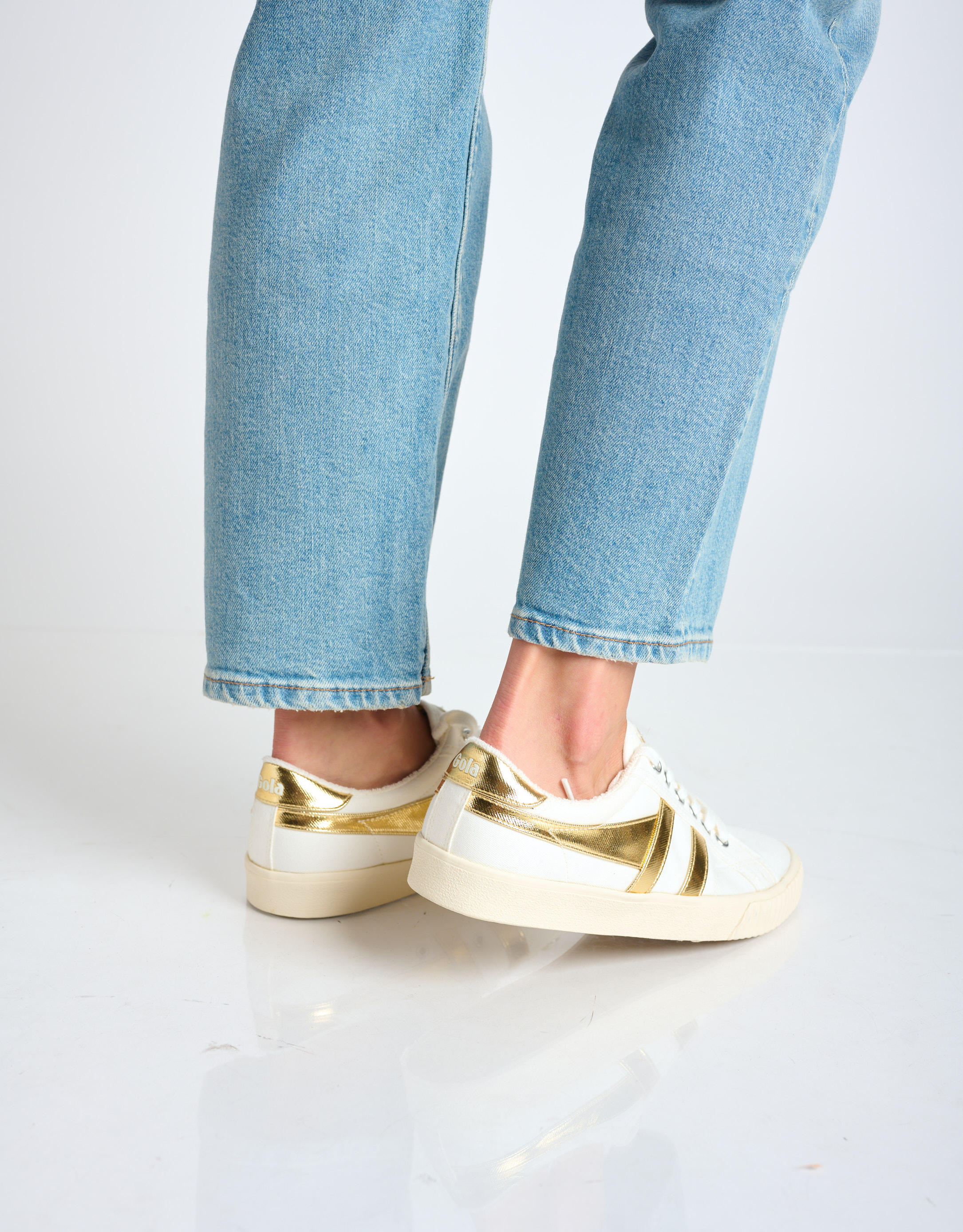 נעלי נשים - Gola - סניקרס TENNIS MARK COX - לבן   זהב4