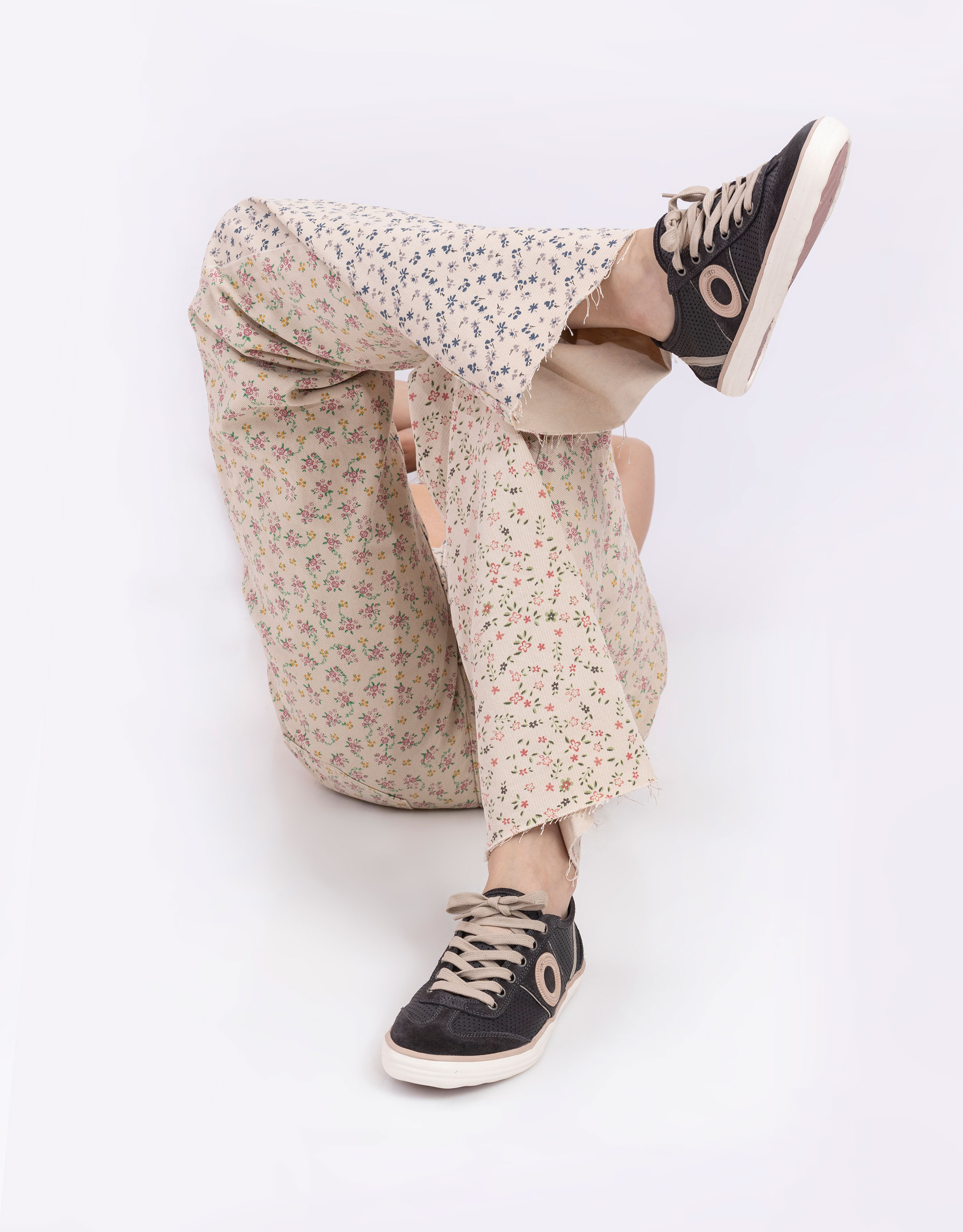 נעלי נשים - Aro - סניקרס PICADA - אפור1