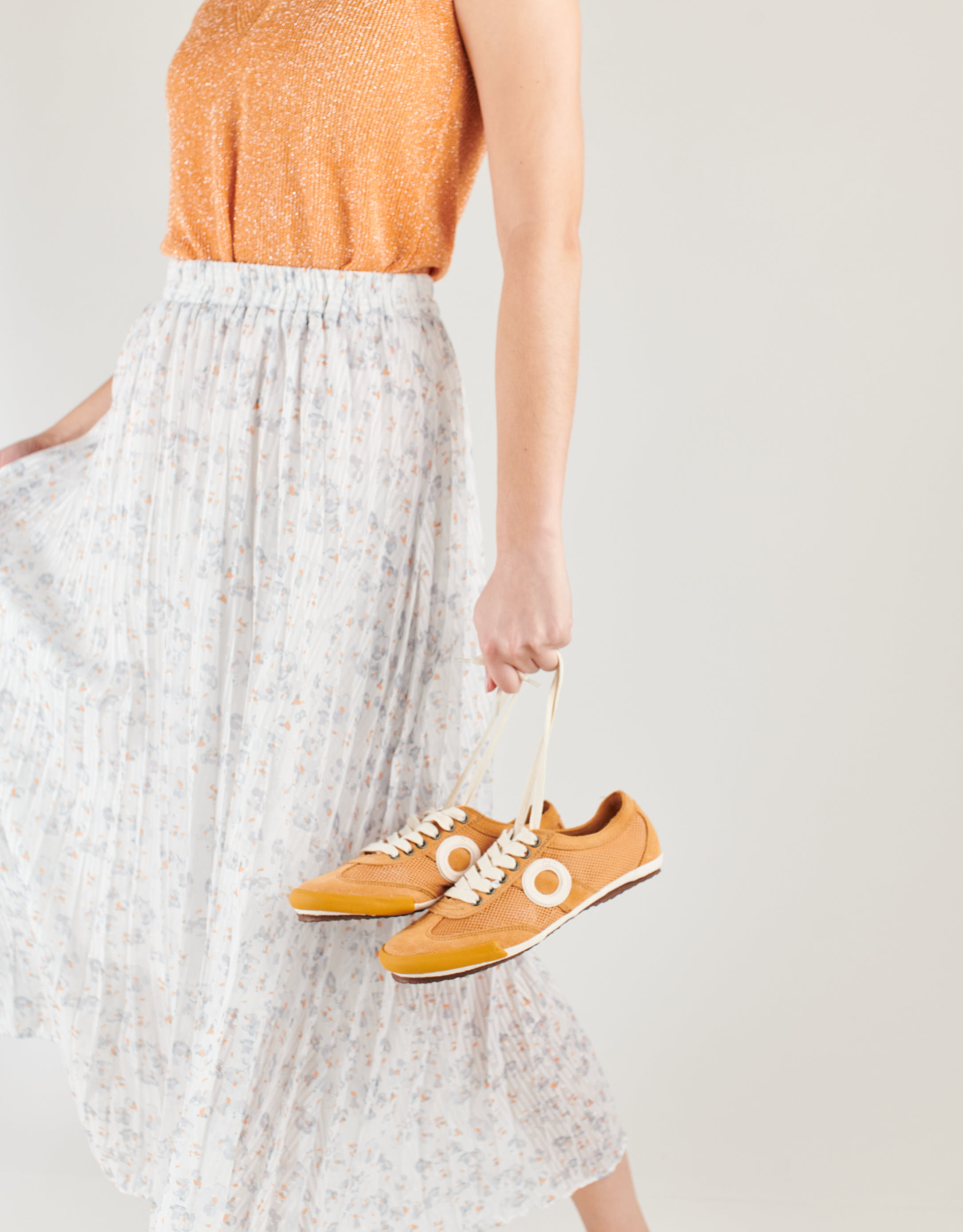 נעלי נשים - Aro - סניקרס JOANETA - קאמל4