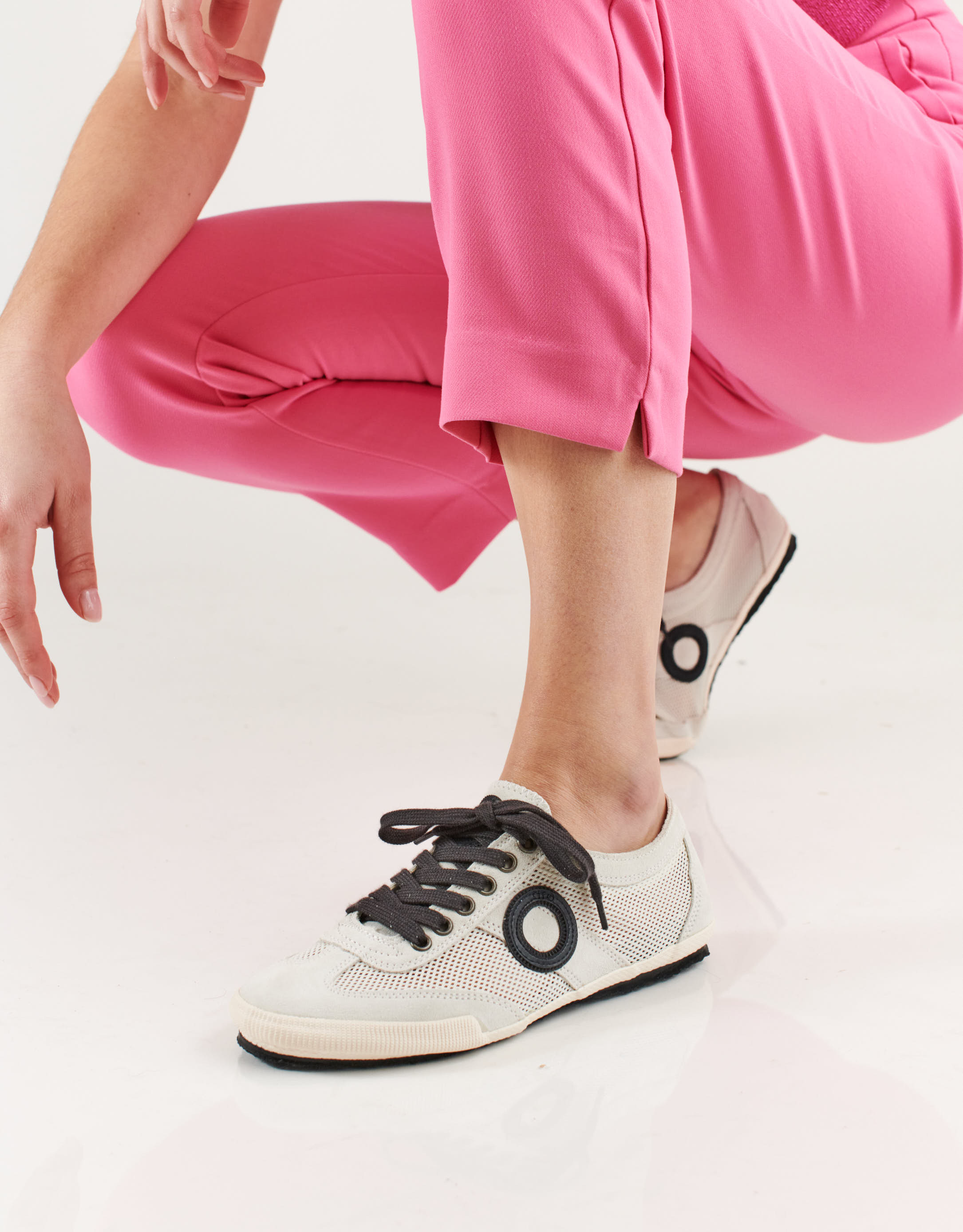 נעלי נשים - Aro - סניקרס JOANETA - אופוויט1