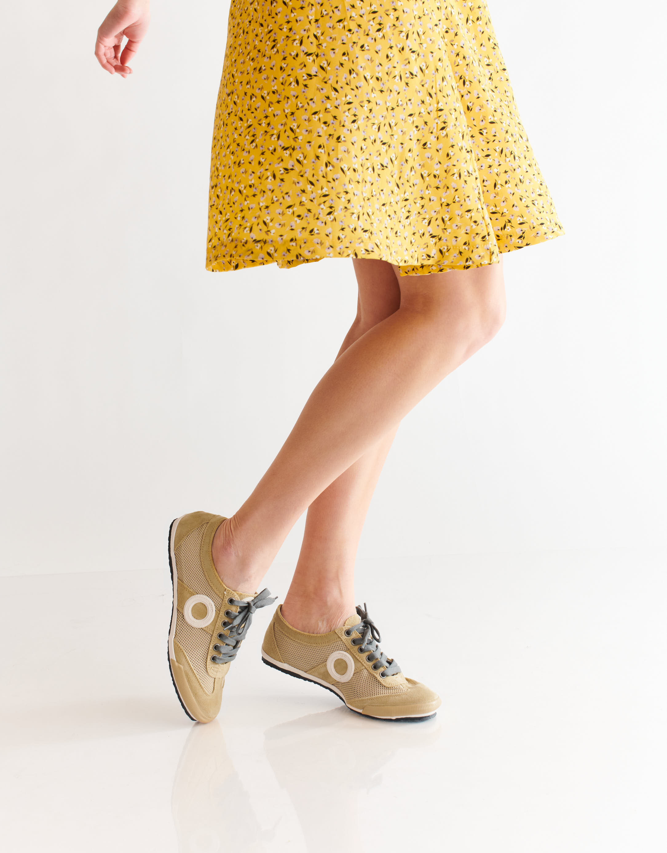 נעלי נשים - Aro - סניקרס JOANETA - חול3