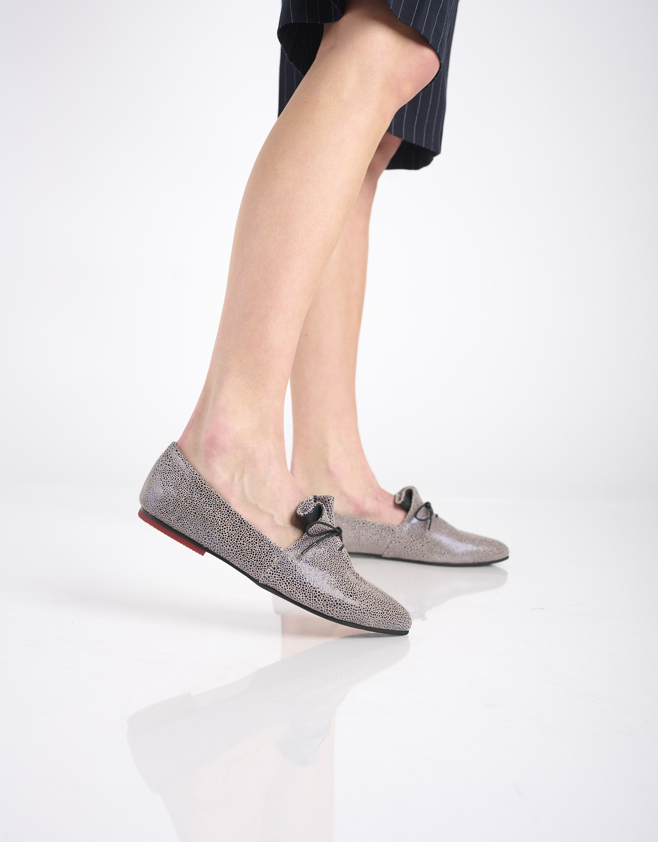 נעלי נשים - Yuko Imanishi - נעלי סירה RINA - אפור   שחור4