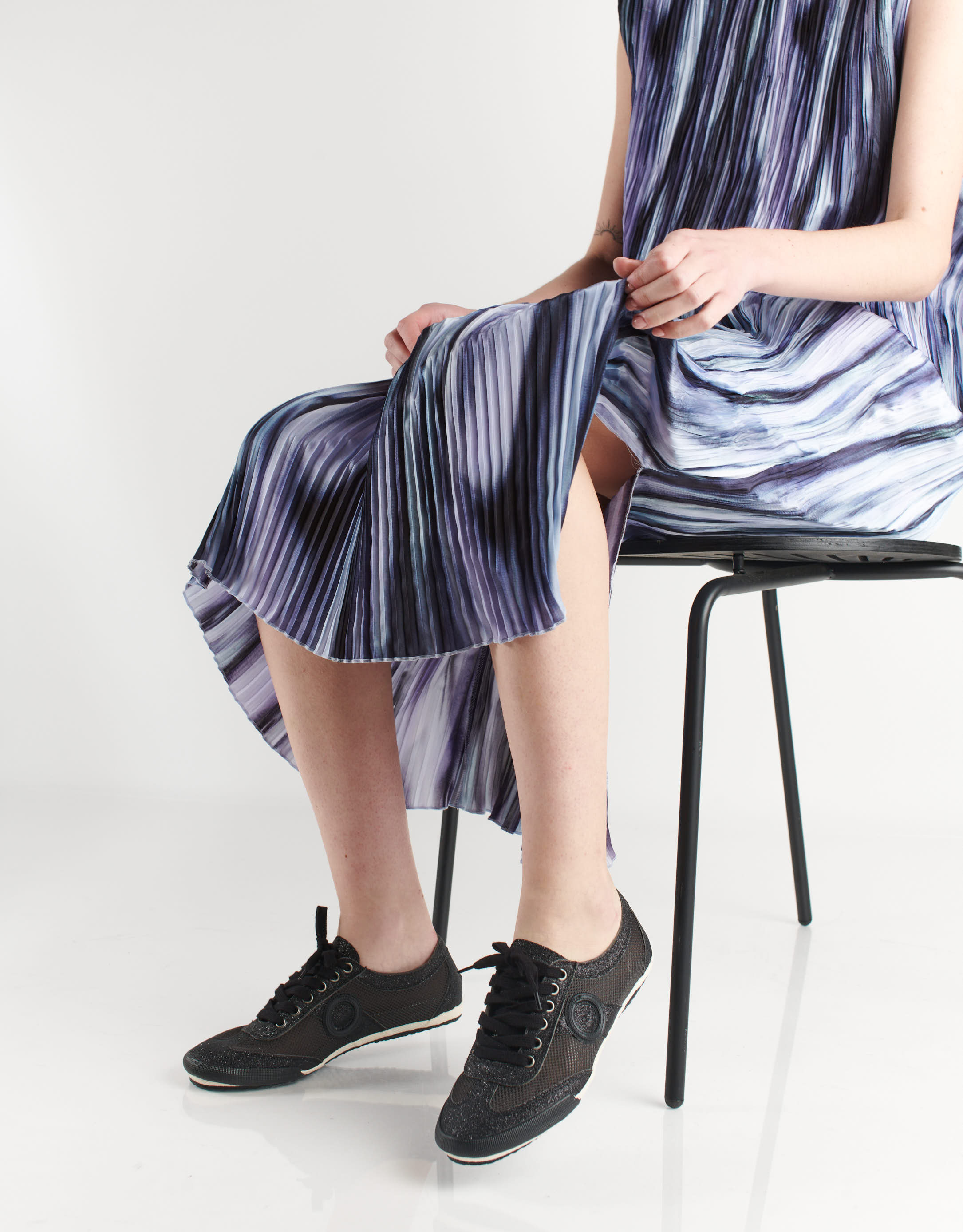 נעלי נשים - Aro - סניקרס JOANETA GLITTER - שחור3