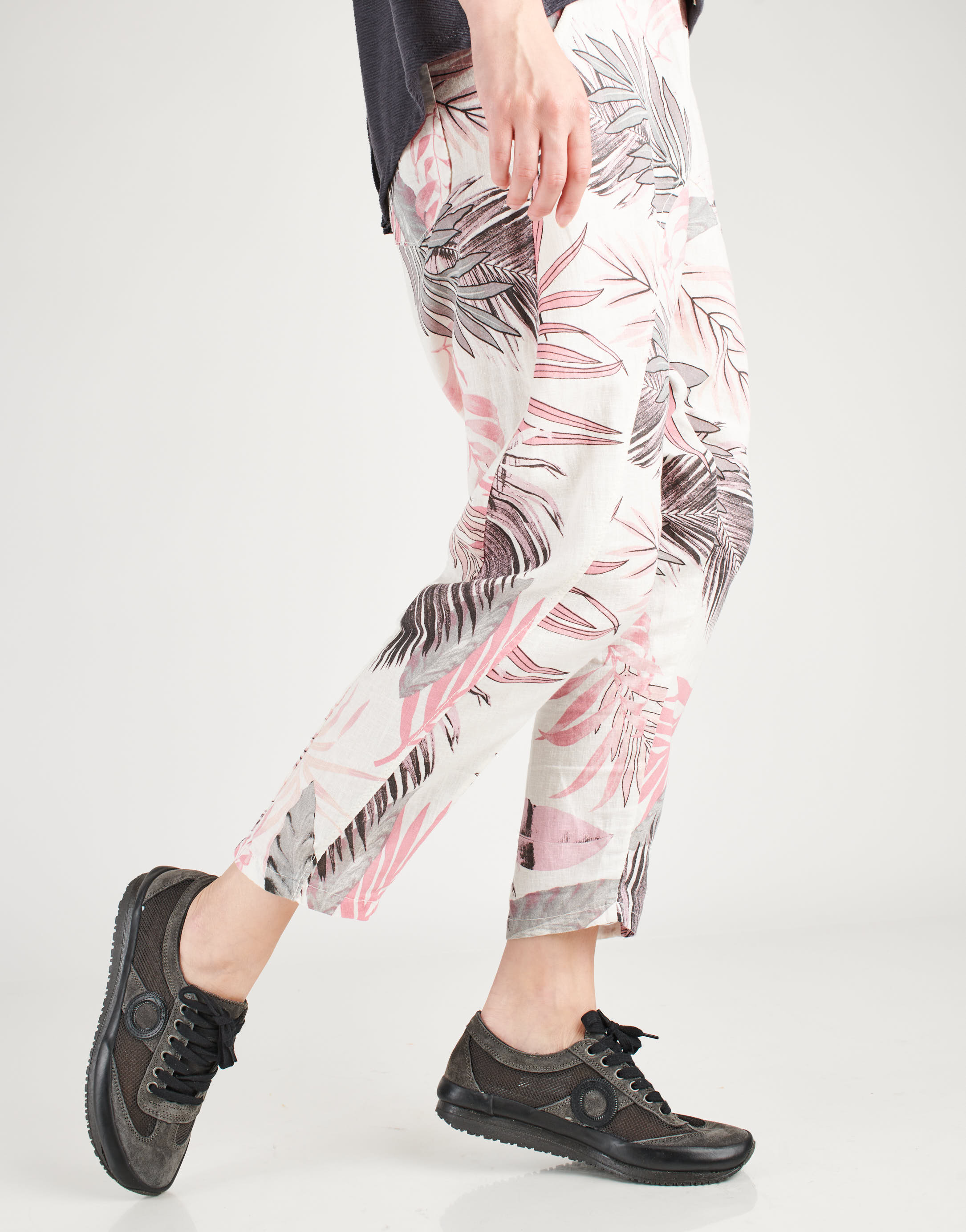 נעלי נשים - Aro - סניקרס JOANETA PLUS - שחור3