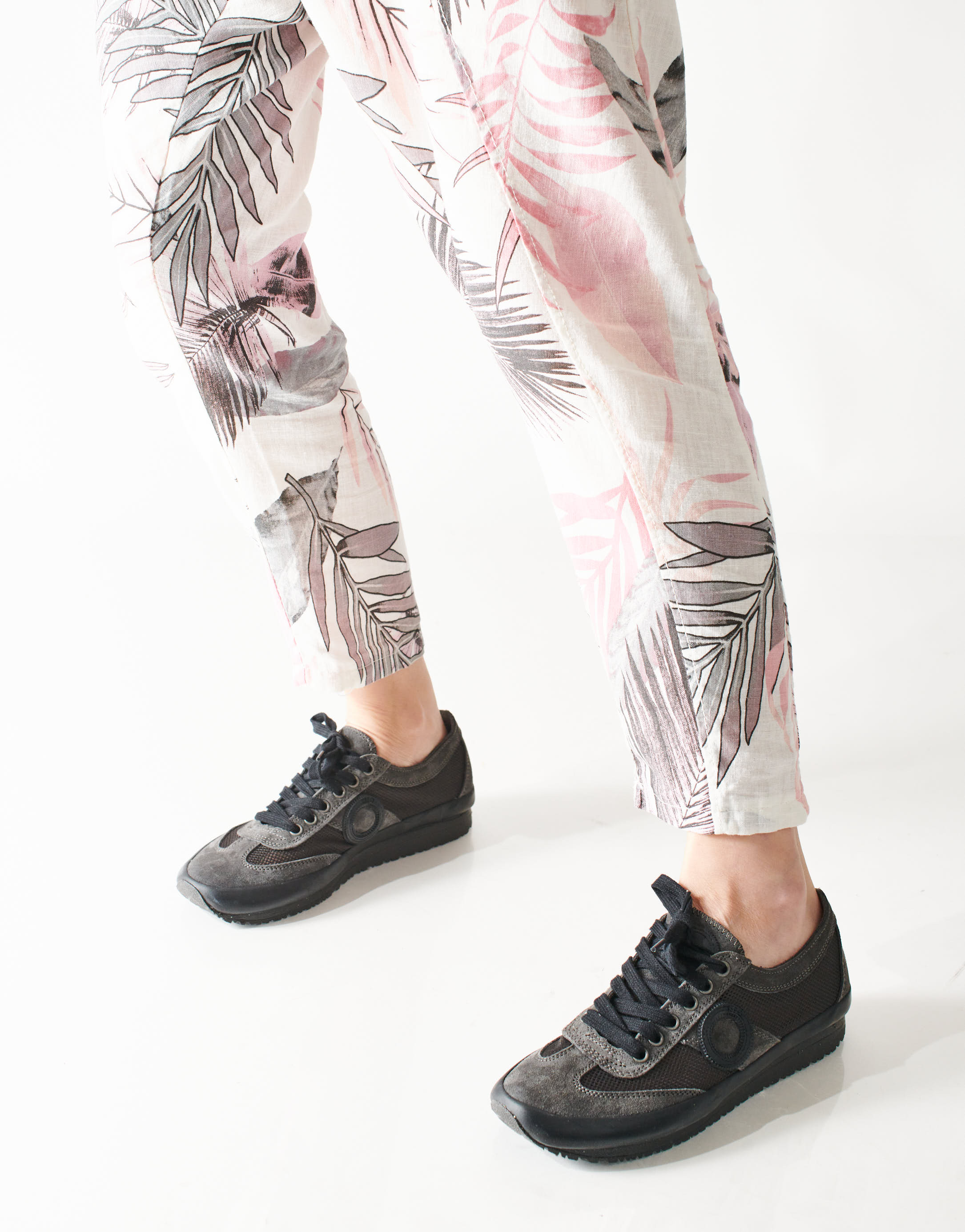 נעלי נשים - Aro - סניקרס JOANETA PLUS - שחור