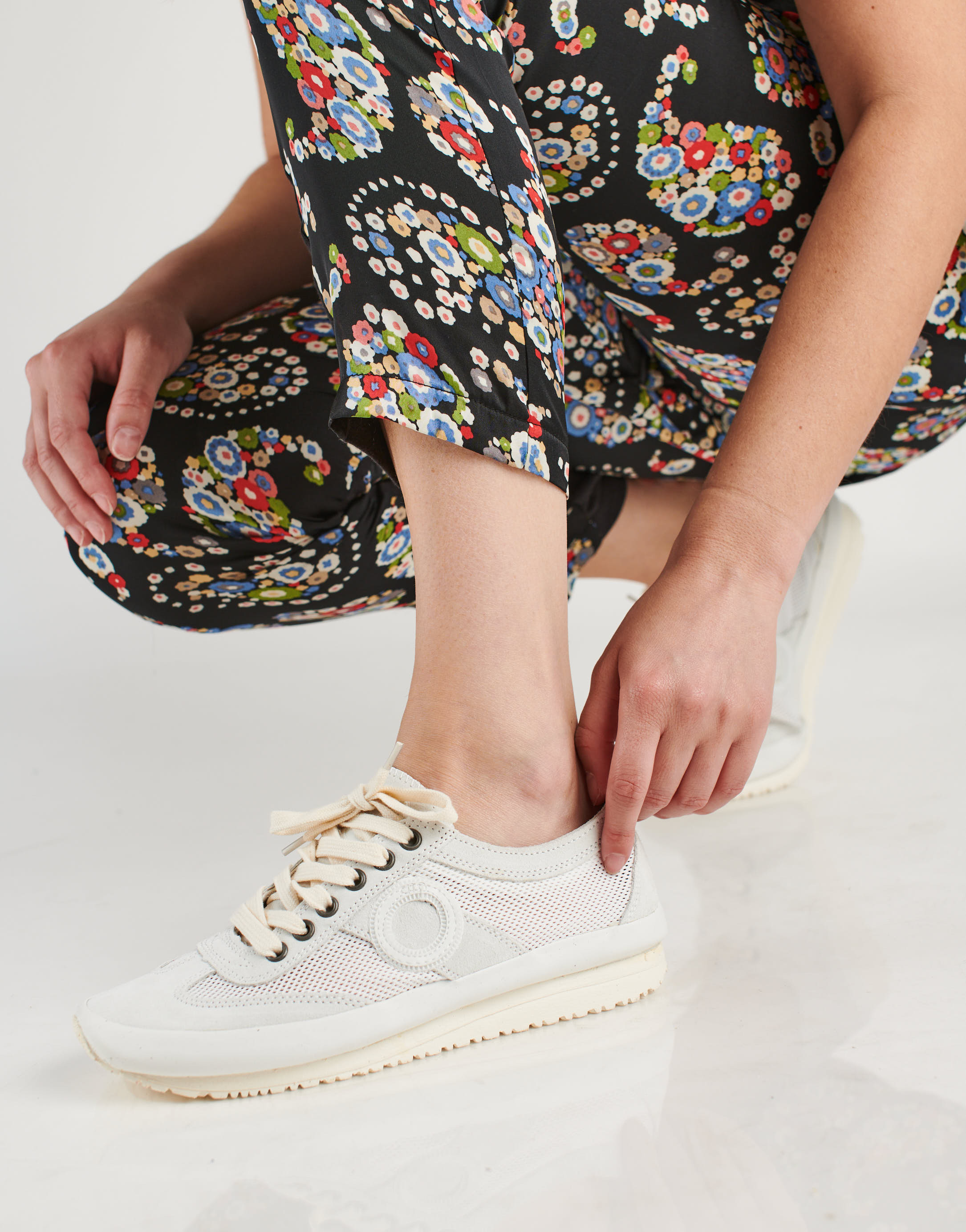 נעלי נשים - Aro - סניקרס JOANETA PLUS - לבן1