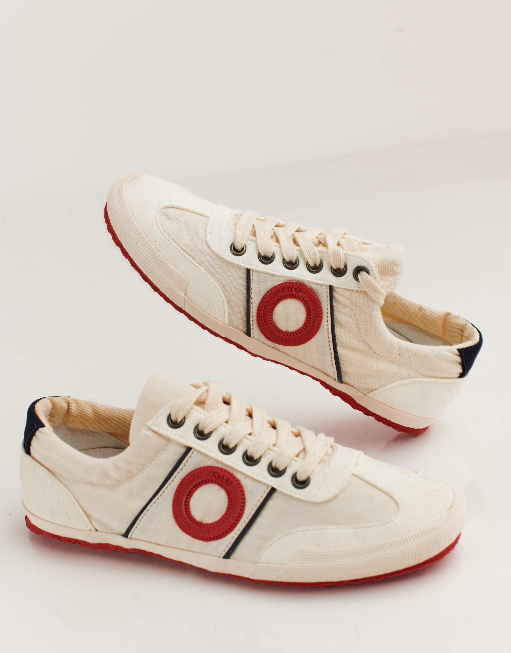 נעלי נשים - Aro - סניקרס בד MAY - אופוויט2