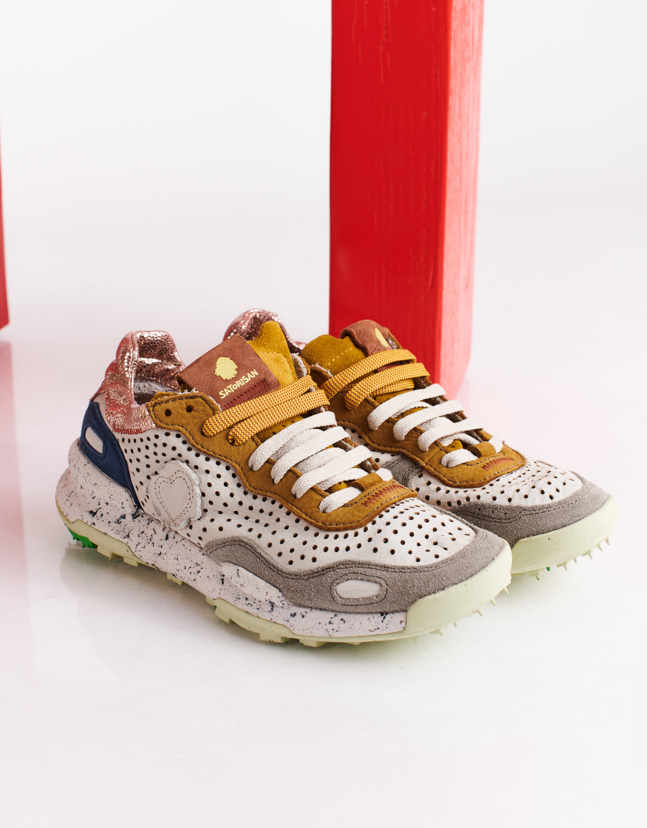 נעלי נשים - Satorisan - סניקרס מחוררות CHACRONA - זית3