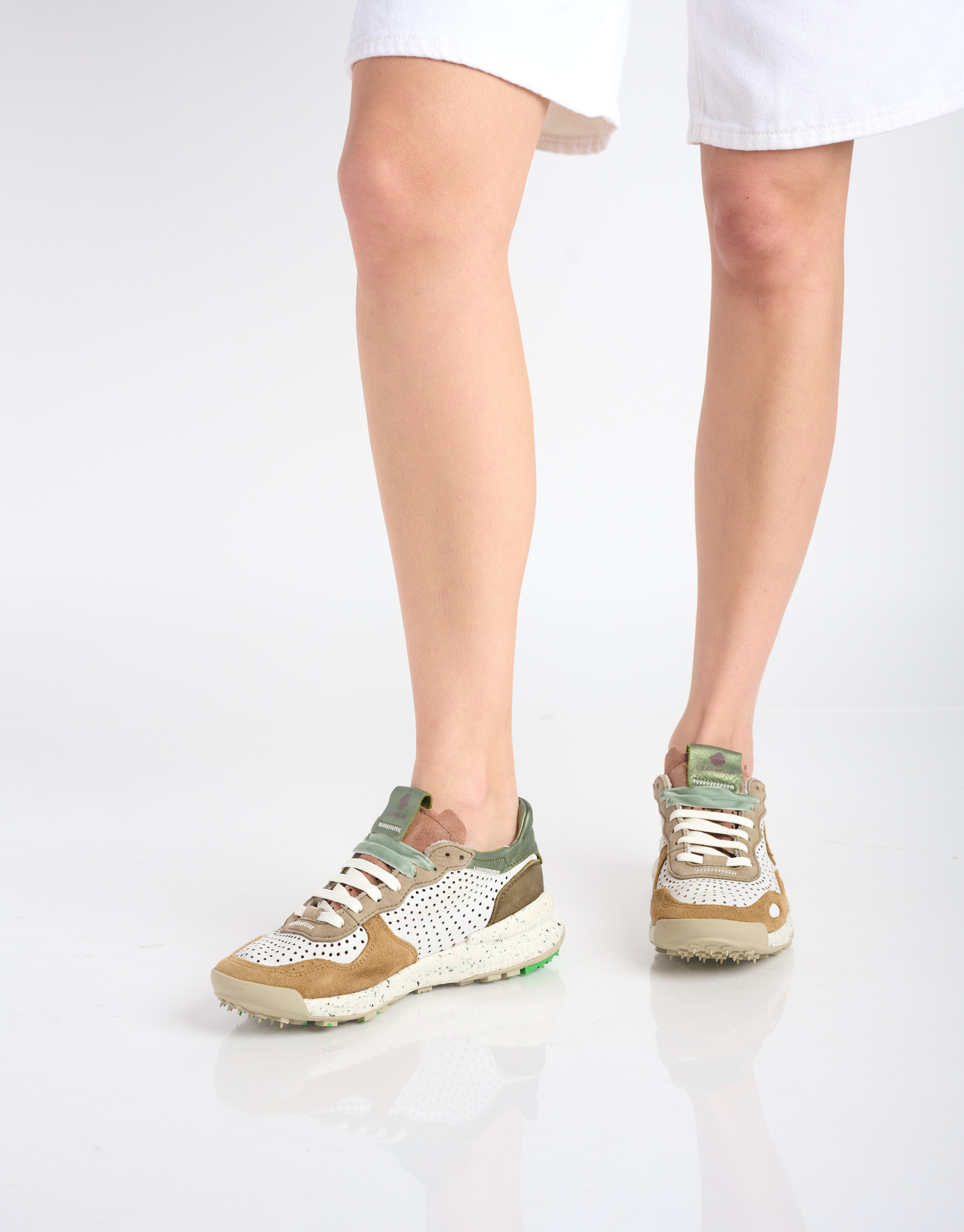 נעלי נשים - Satorisan - סניקרס מחוררות CHACRONA - לבן   חום3