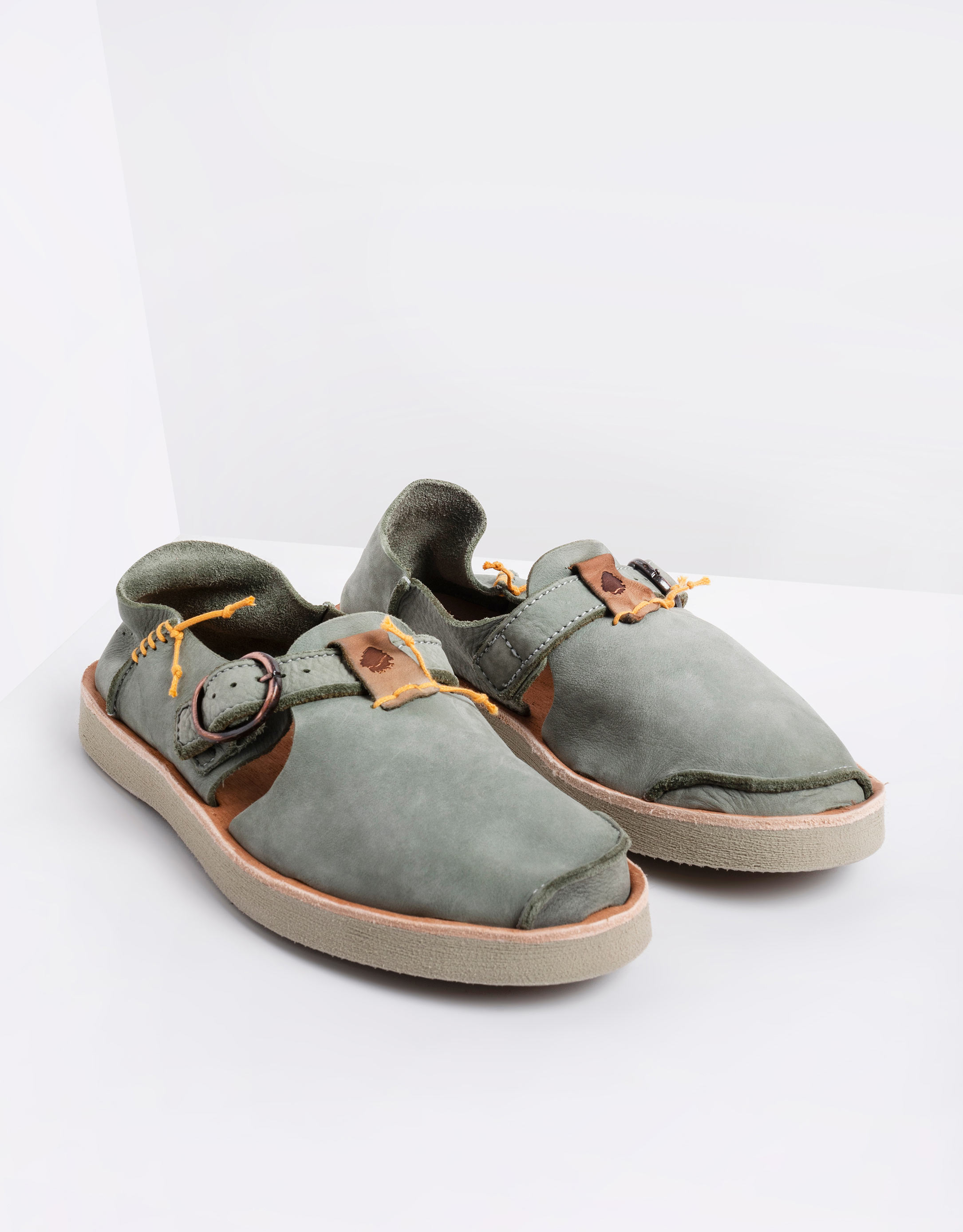 נעלי נשים - Satorisan - סליפ און מעור BENIRRAS - חאקי1