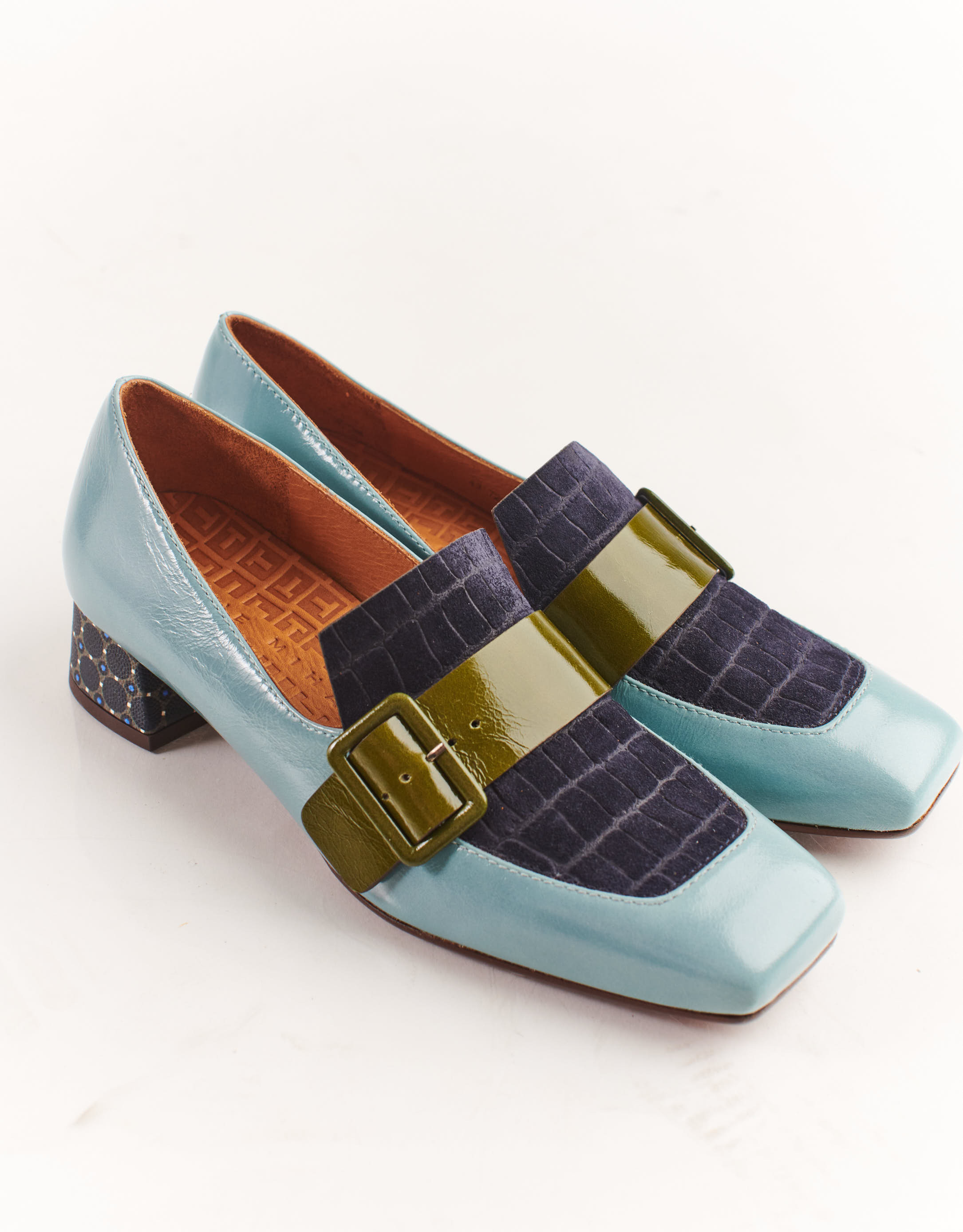 נעלי נשים - Chie Mihara - נעלי מוקסין עם עקב REVA - תכלת3