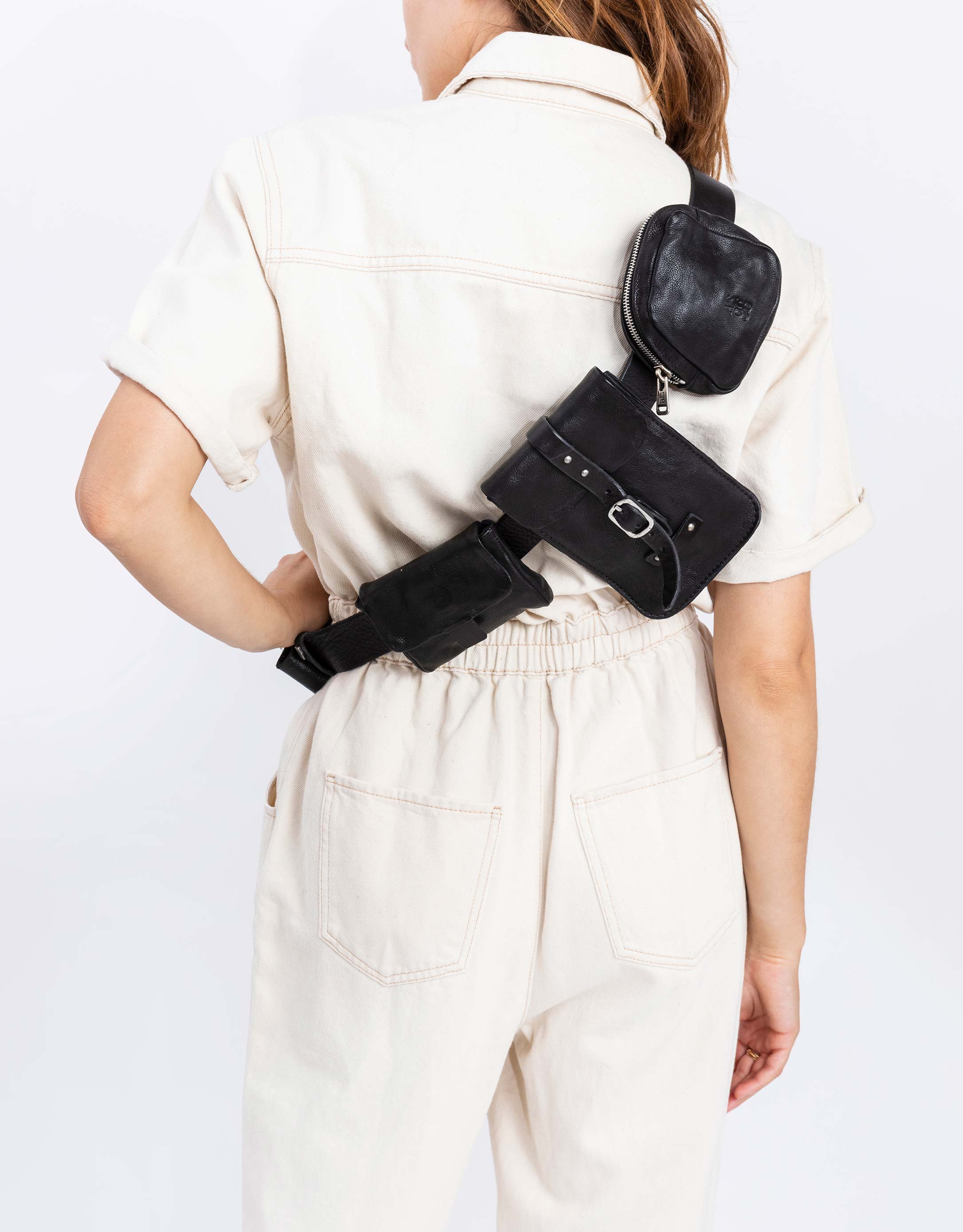 A.S. 98 - חגורה עם נרתיקי עור - שחור2