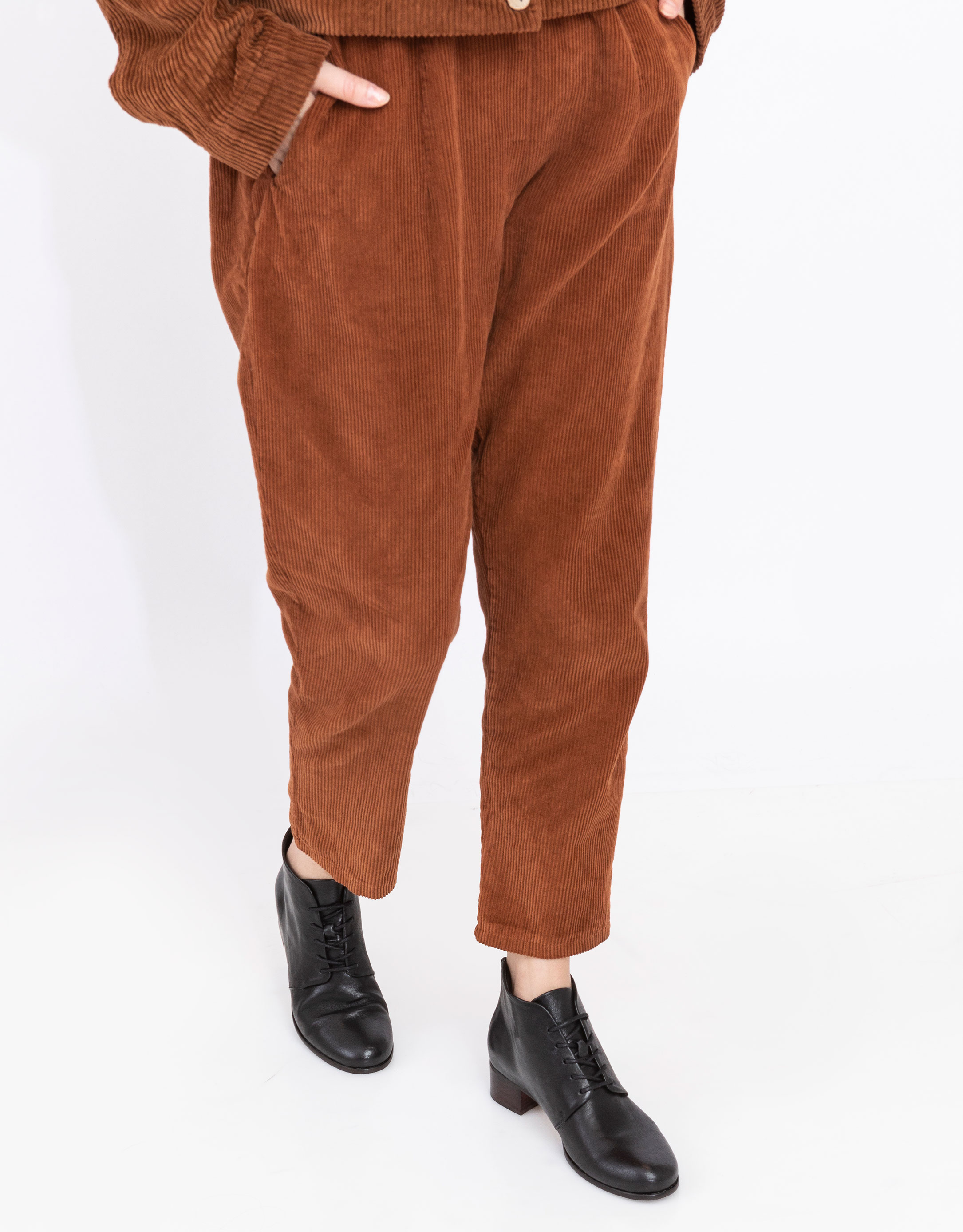 נעלי נשים - Vialis - מגפוני עקב עם שרוך GRETA - שחור2