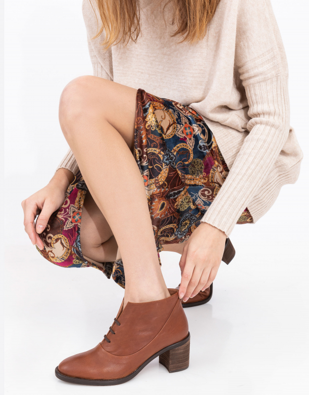 נעלי נשים - Vialis - מגפוני עור עם עקב FILIPA - חום בהיר