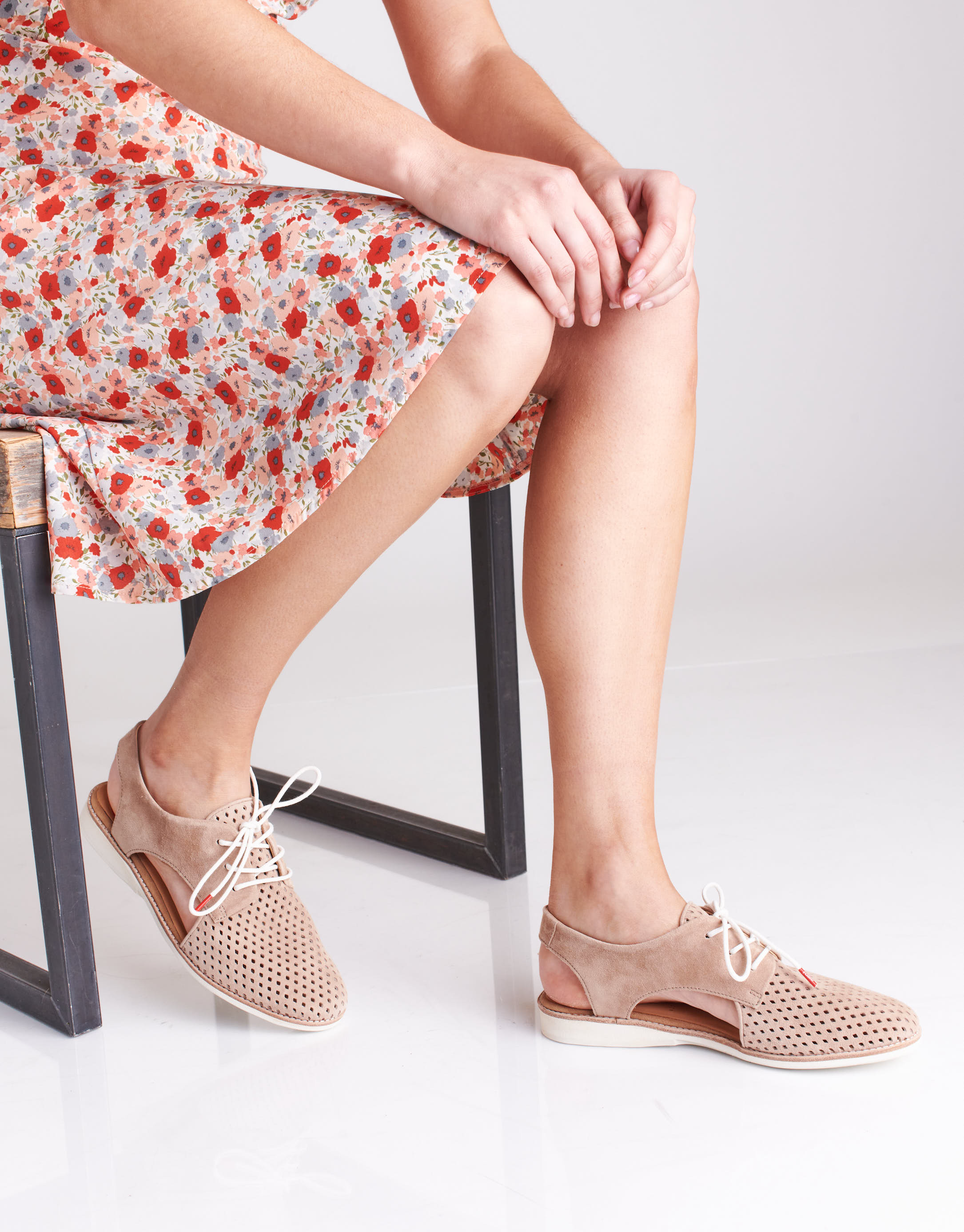 נעלי נשים - Rollie - סנדלי זמש SLINGBACK  PUNC - חום2