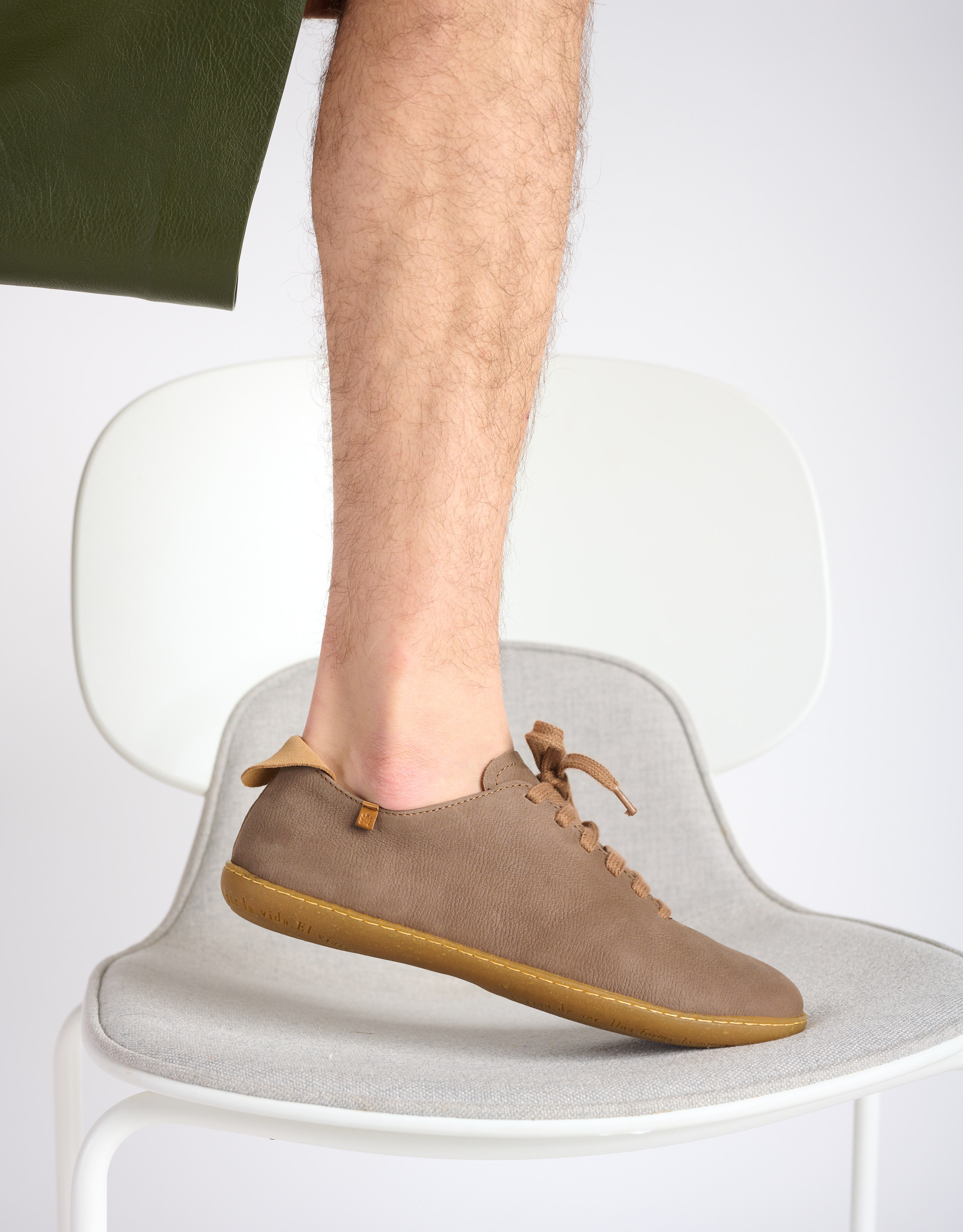 נעלי גברים - El Naturalista - נעליים עם שרוכים EL VIAJE - אפור