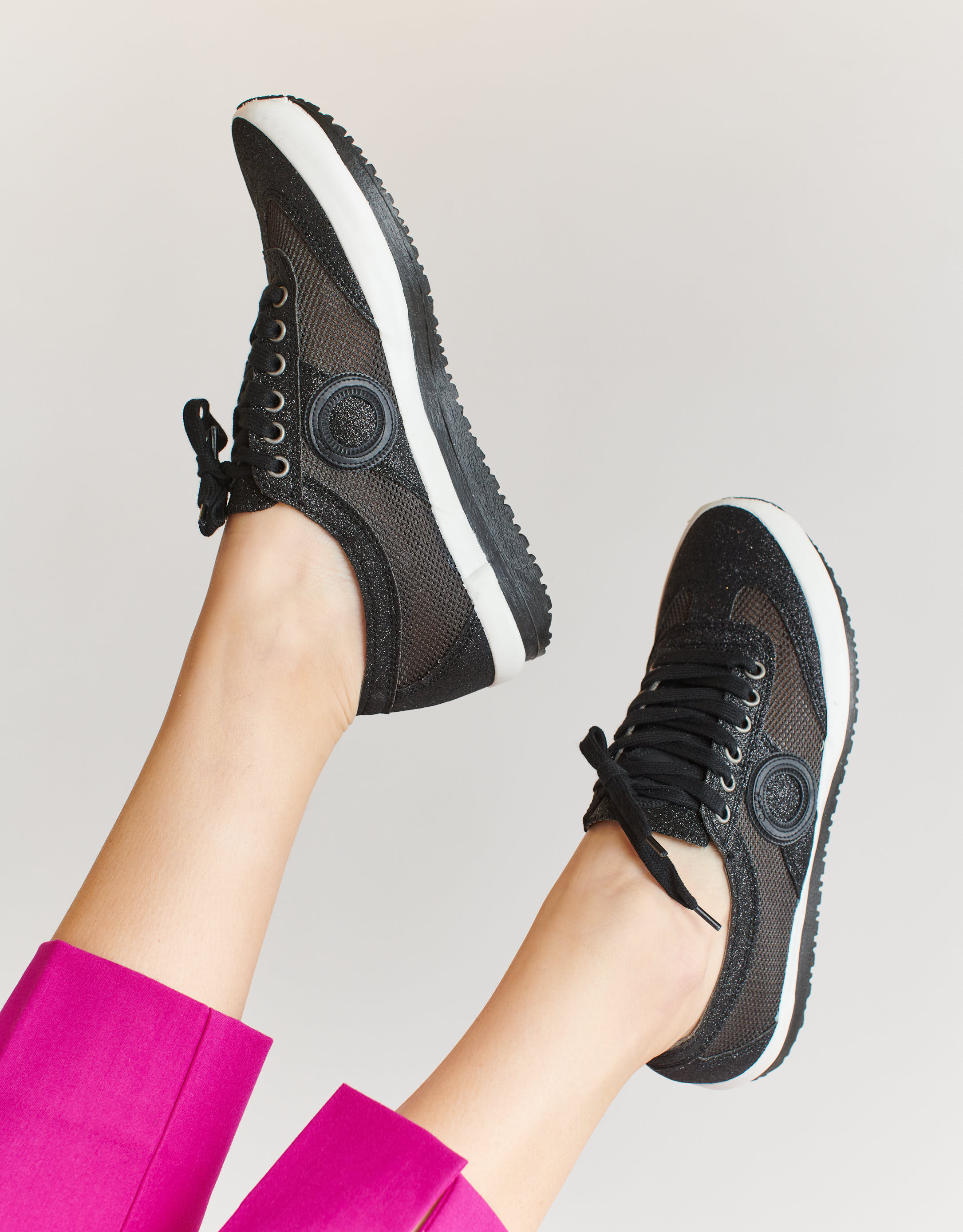 נעלי נשים - Aro - סניקרס JOANETA PLUS GLITT - שחור4