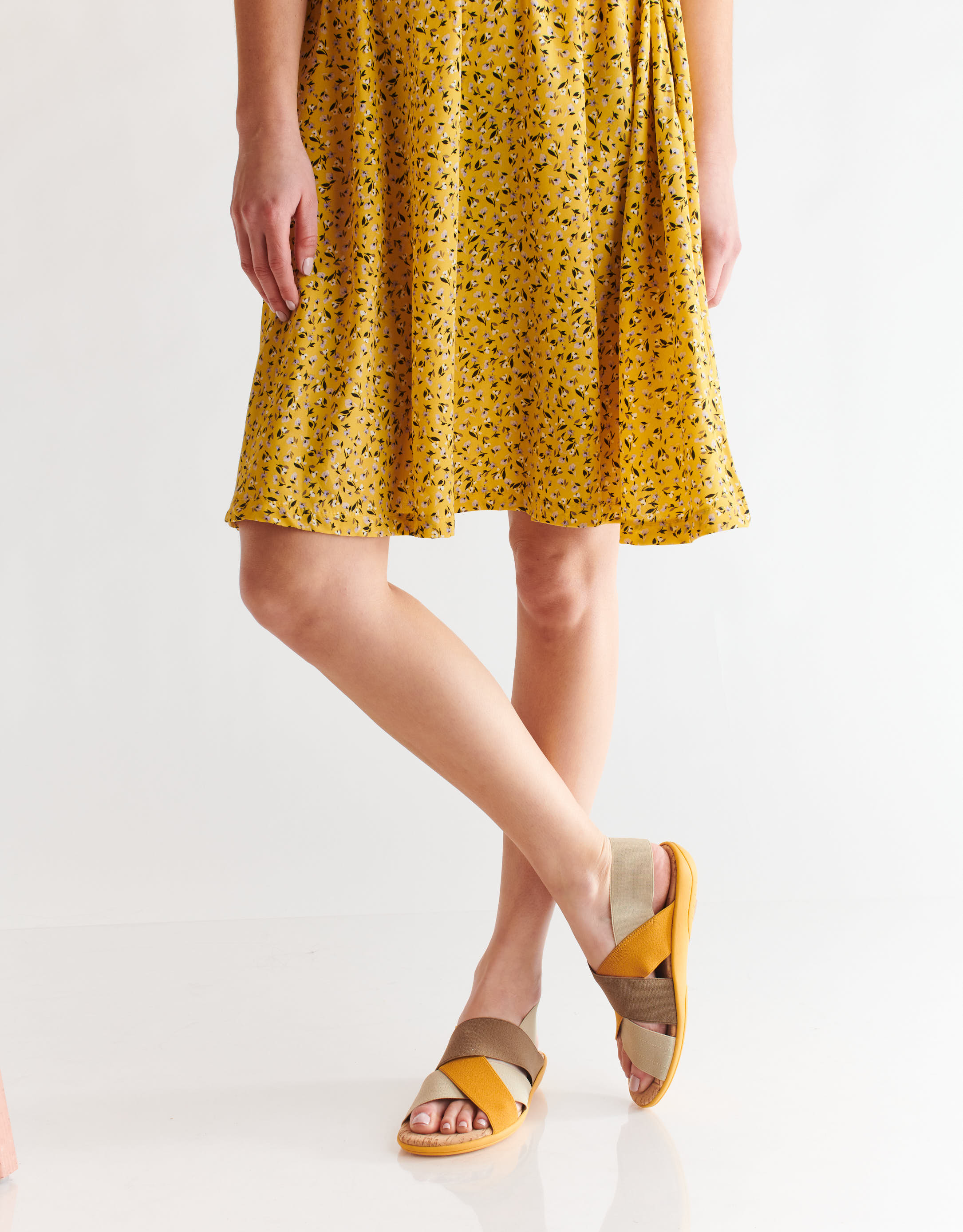 נעלי נשים - NR Rapisardi - סנדלי רצועות משולבים CRUB - צהוב   חום3