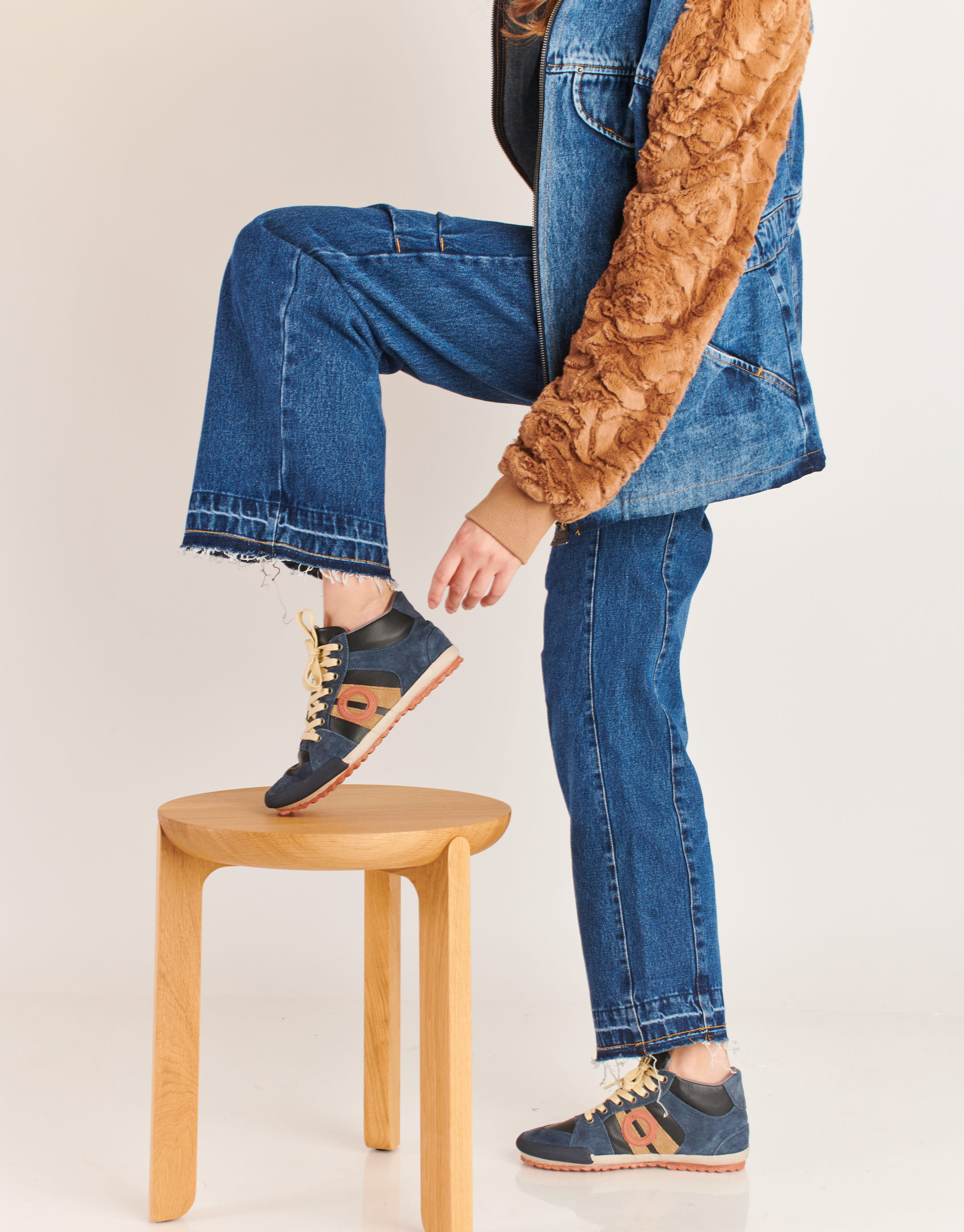 נעלי נשים - Aro - סניקרס גבוהות מעור IDO - כחול1