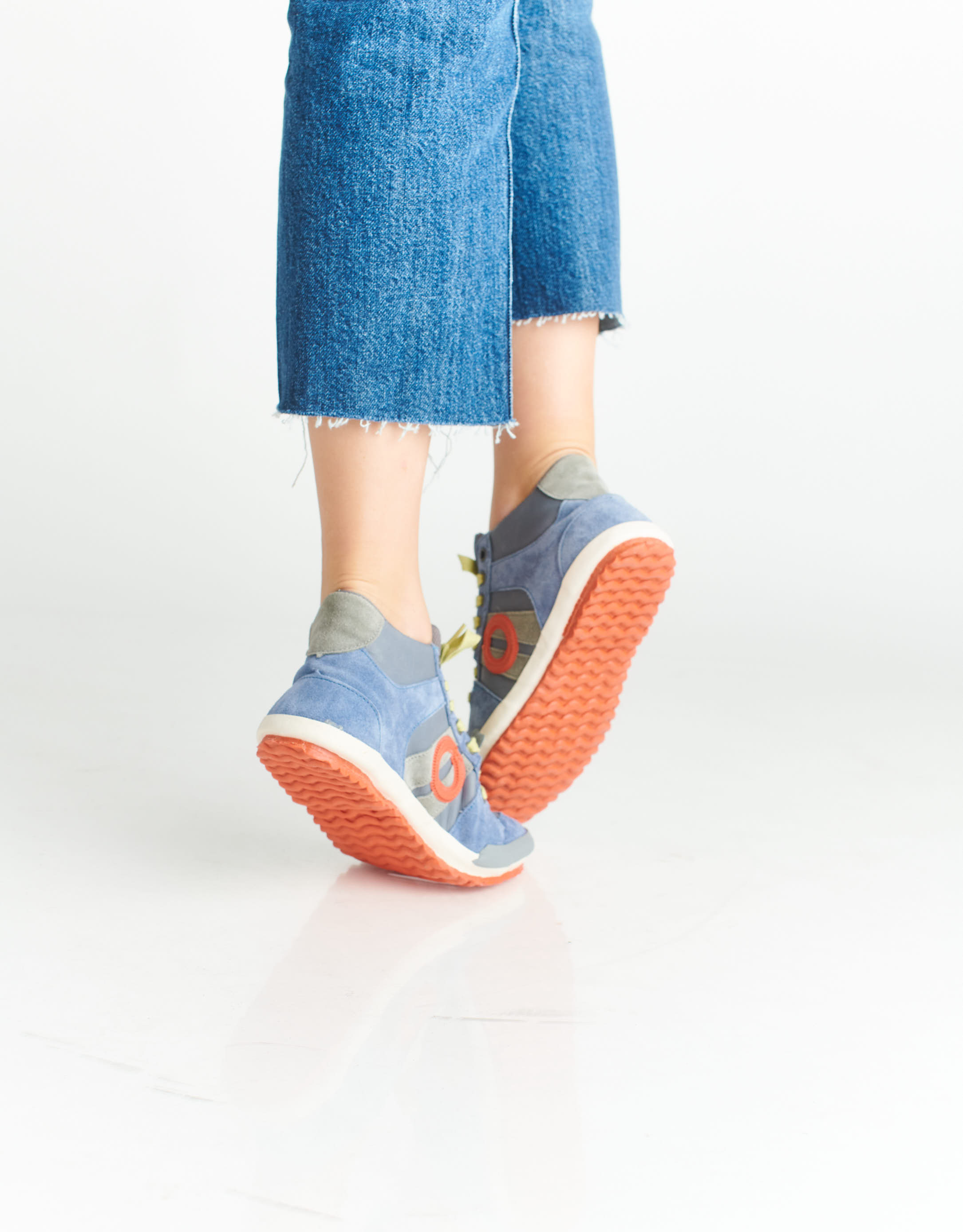 נעלי נשים - Aro - סניקרס גבוהות מעור IDO - תכלת4