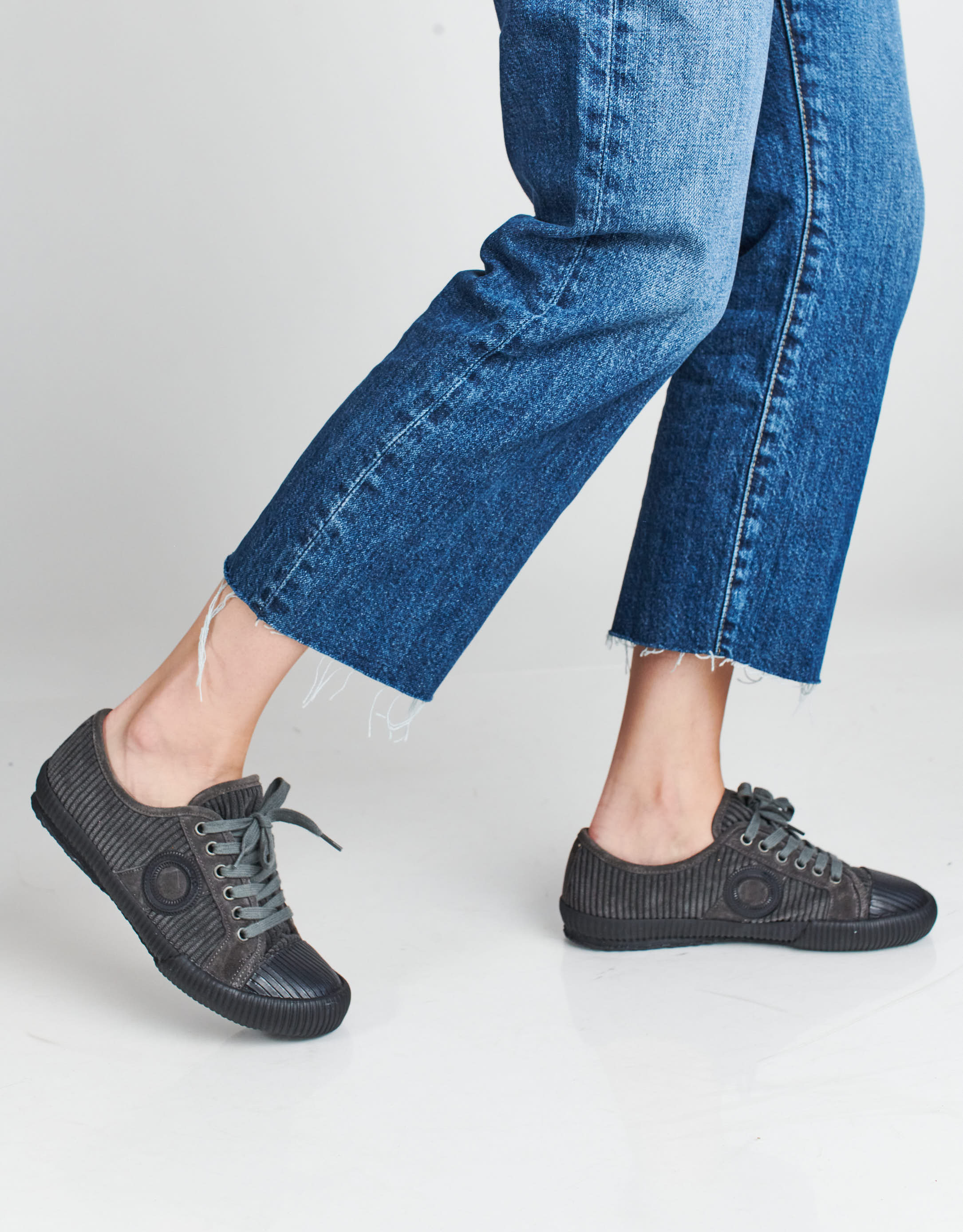 נעלי נשים - Aro - סניקרס קורדרוי CHARLIE - אפור כהה4