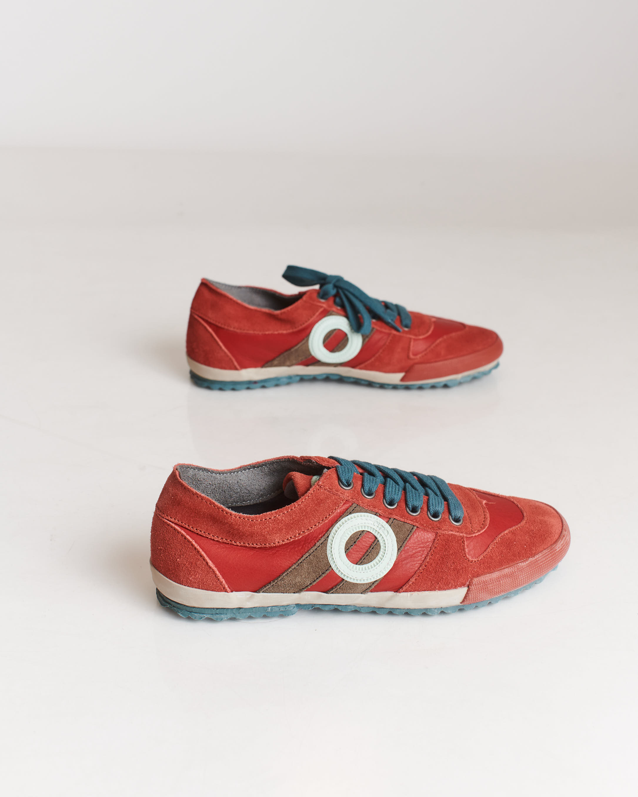 נעלי נשים - Aro - סניקרס נמוכות מעור IDO - אדום3