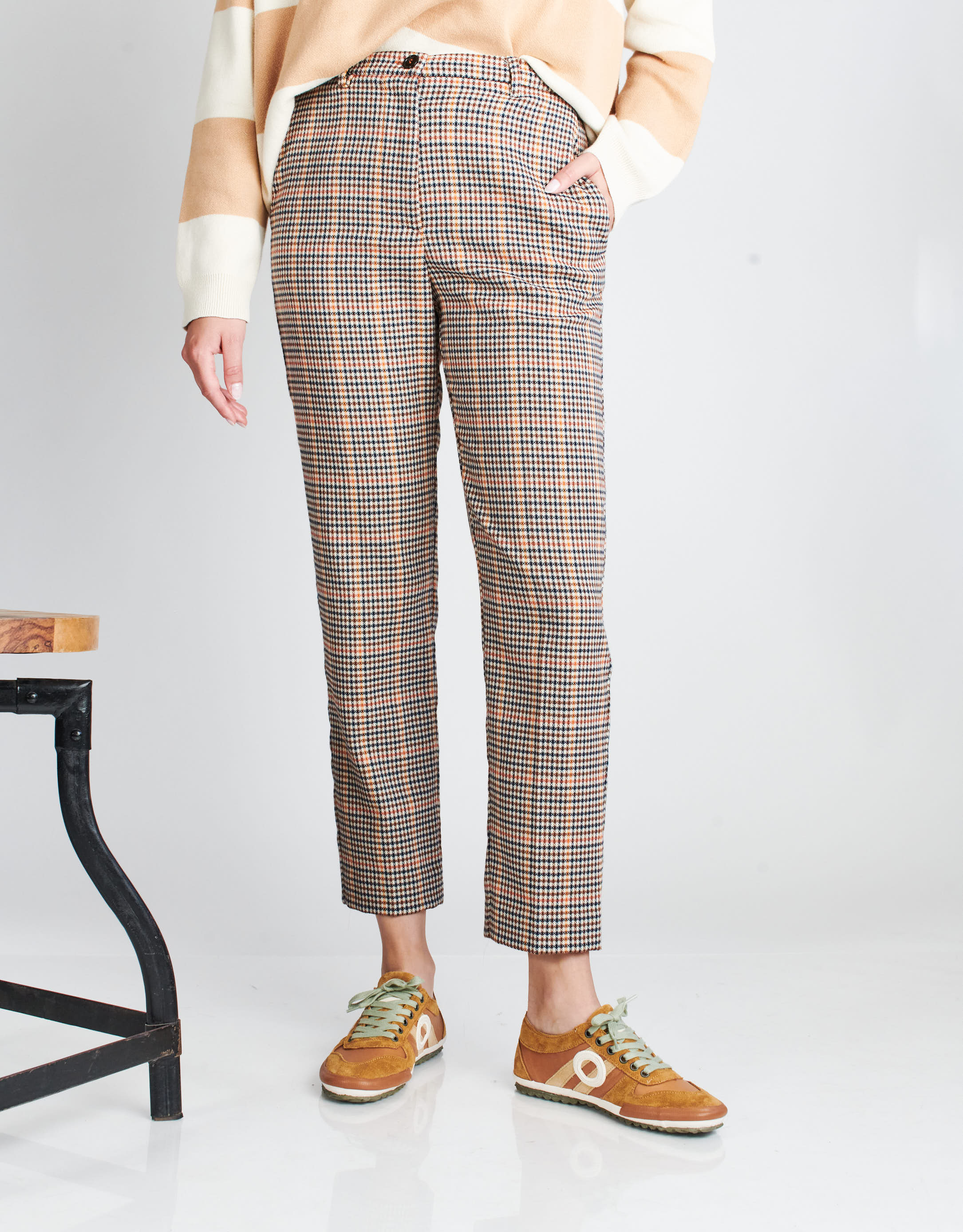 נעלי נשים - Aro - סניקרס נמוכות מעור IDO - קאמל4