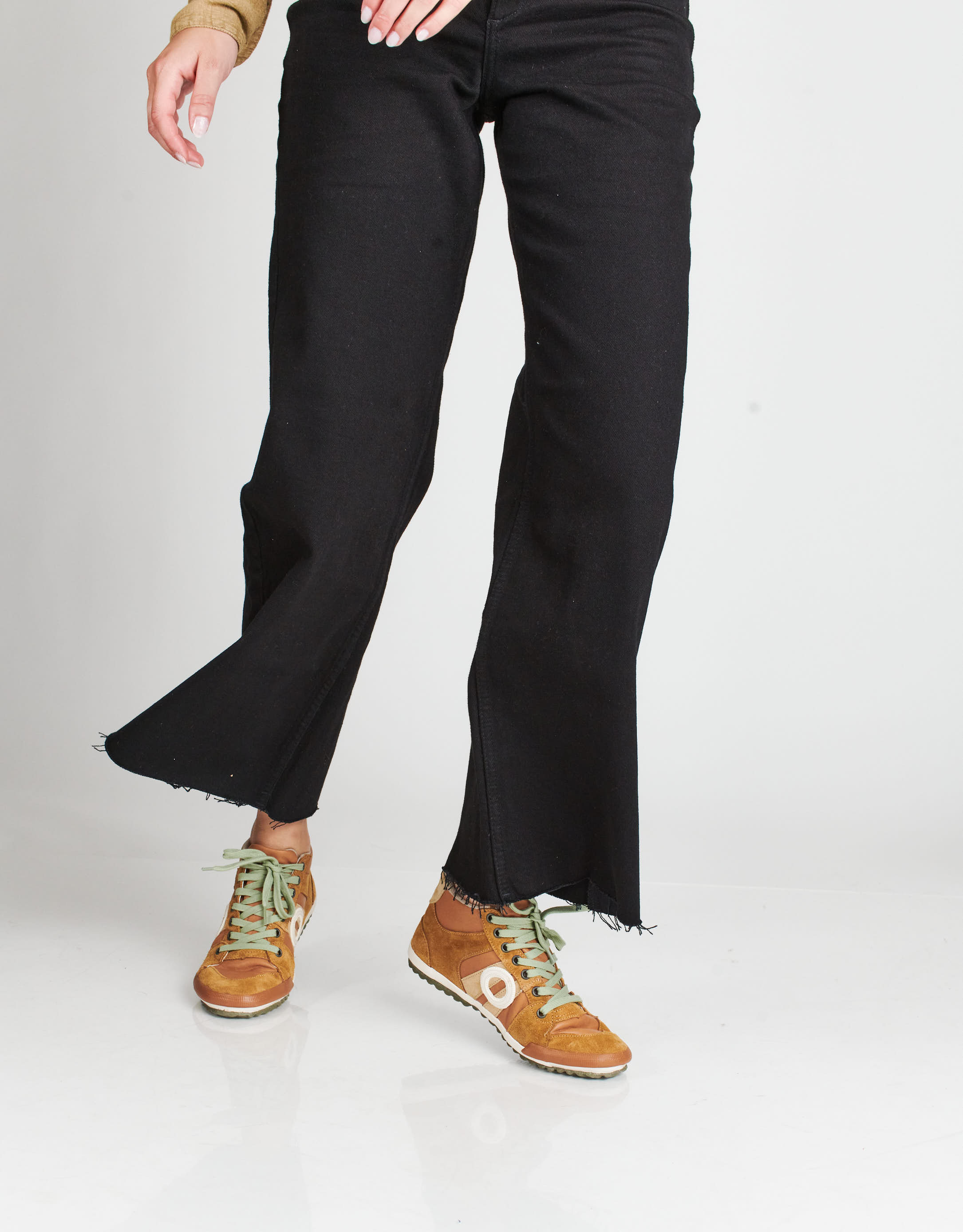 נעלי נשים - Aro - סניקרס גבוהות מעור IDO - קאמל2