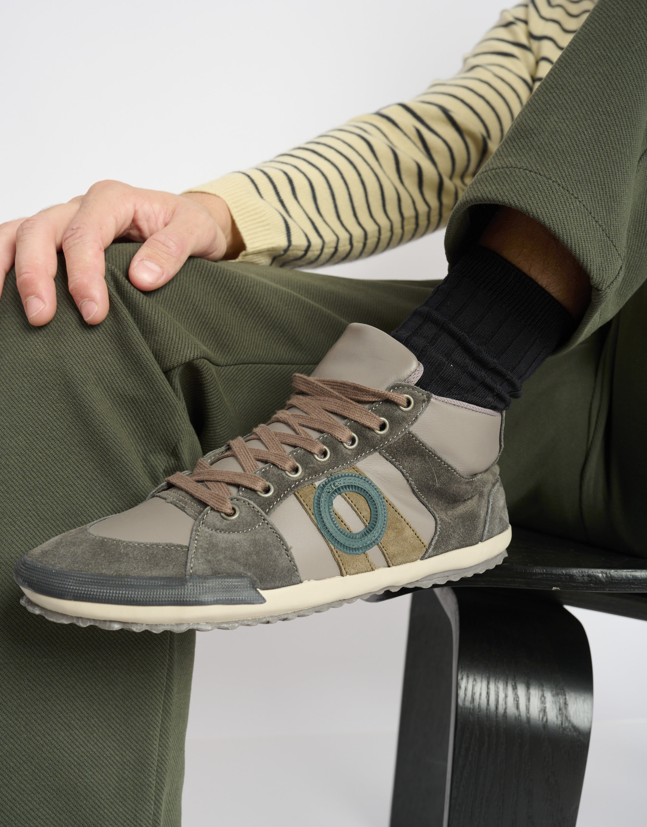 נעלי גברים - Aro - סניקרס גבוהות מעור IDO - אפור1