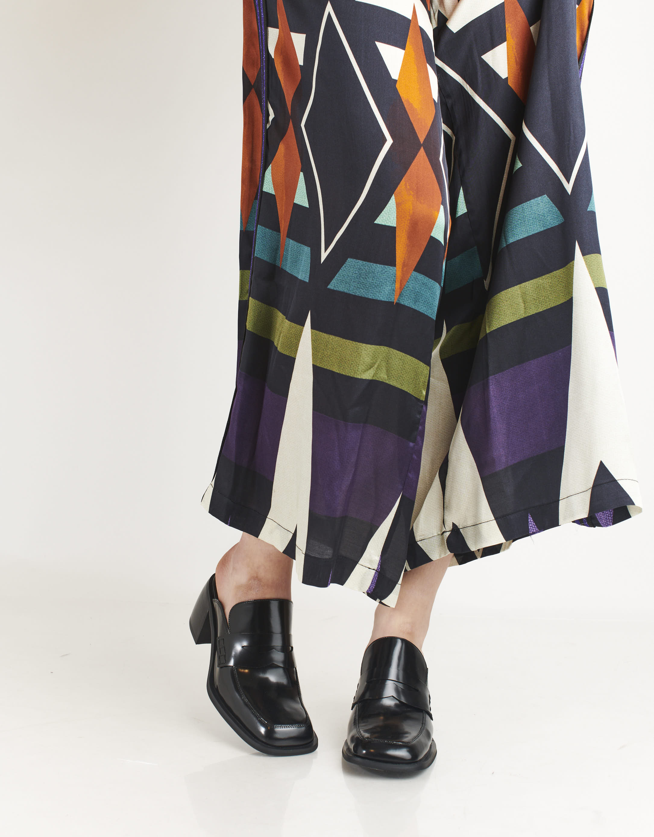 נעלי נשים - Jeffrey Campbell - כפכפי מיולז ECOLE חלקים - שחור4