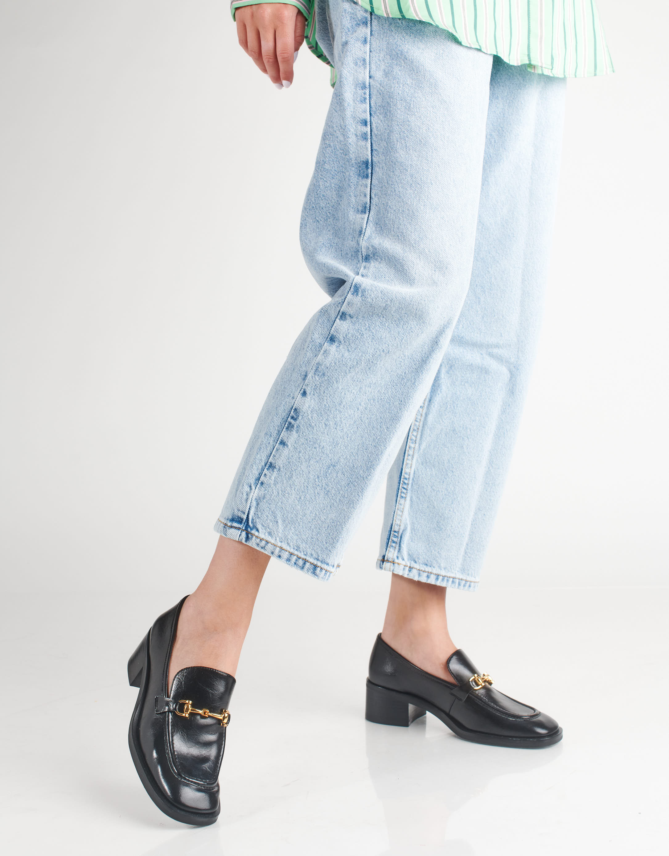 נעלי נשים - Jeffrey Campbell - מוקסינים עם עקב REID - שחור3