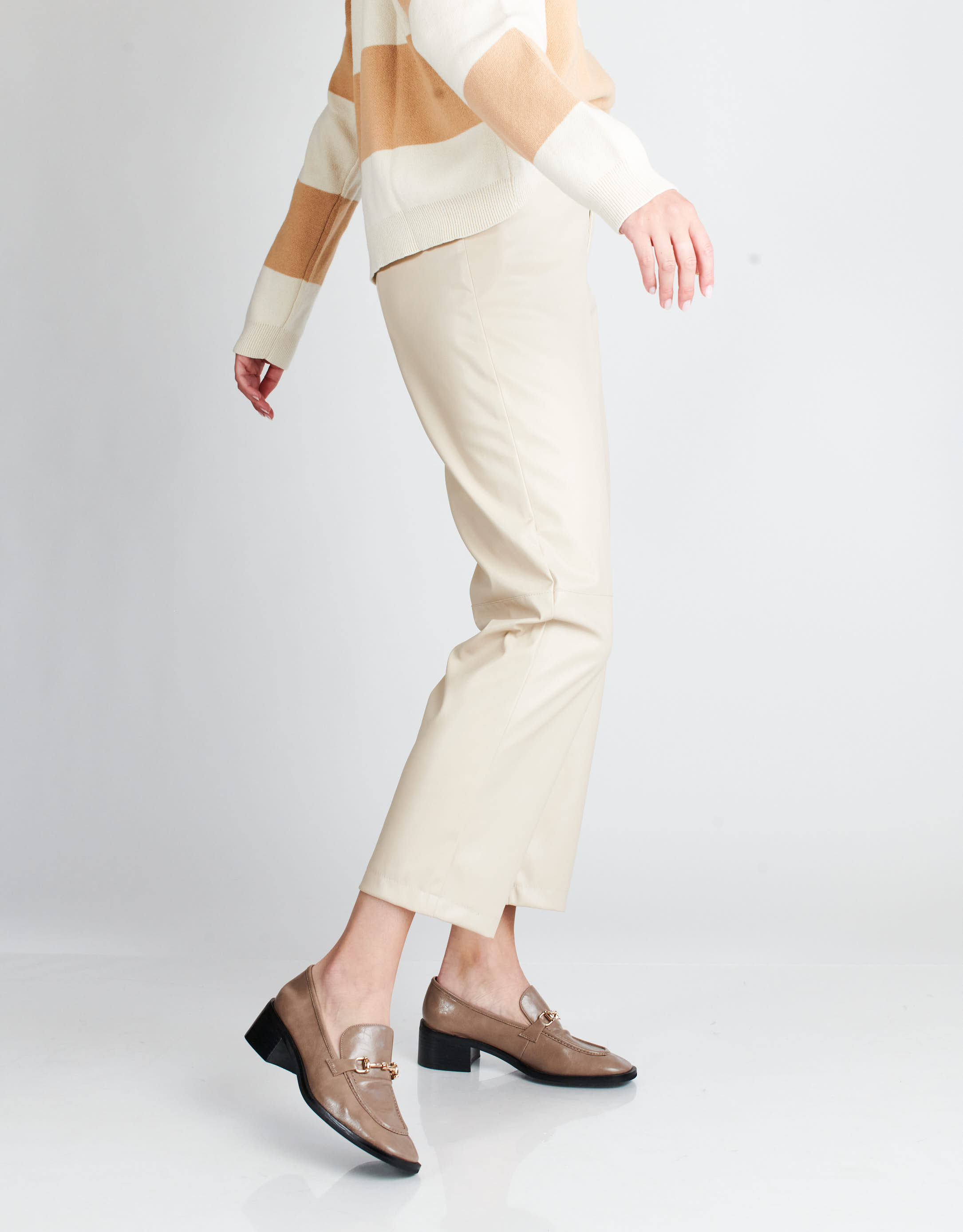 נעלי נשים - Jeffrey Campbell - מוקסינים עם עקב REID - אפור4