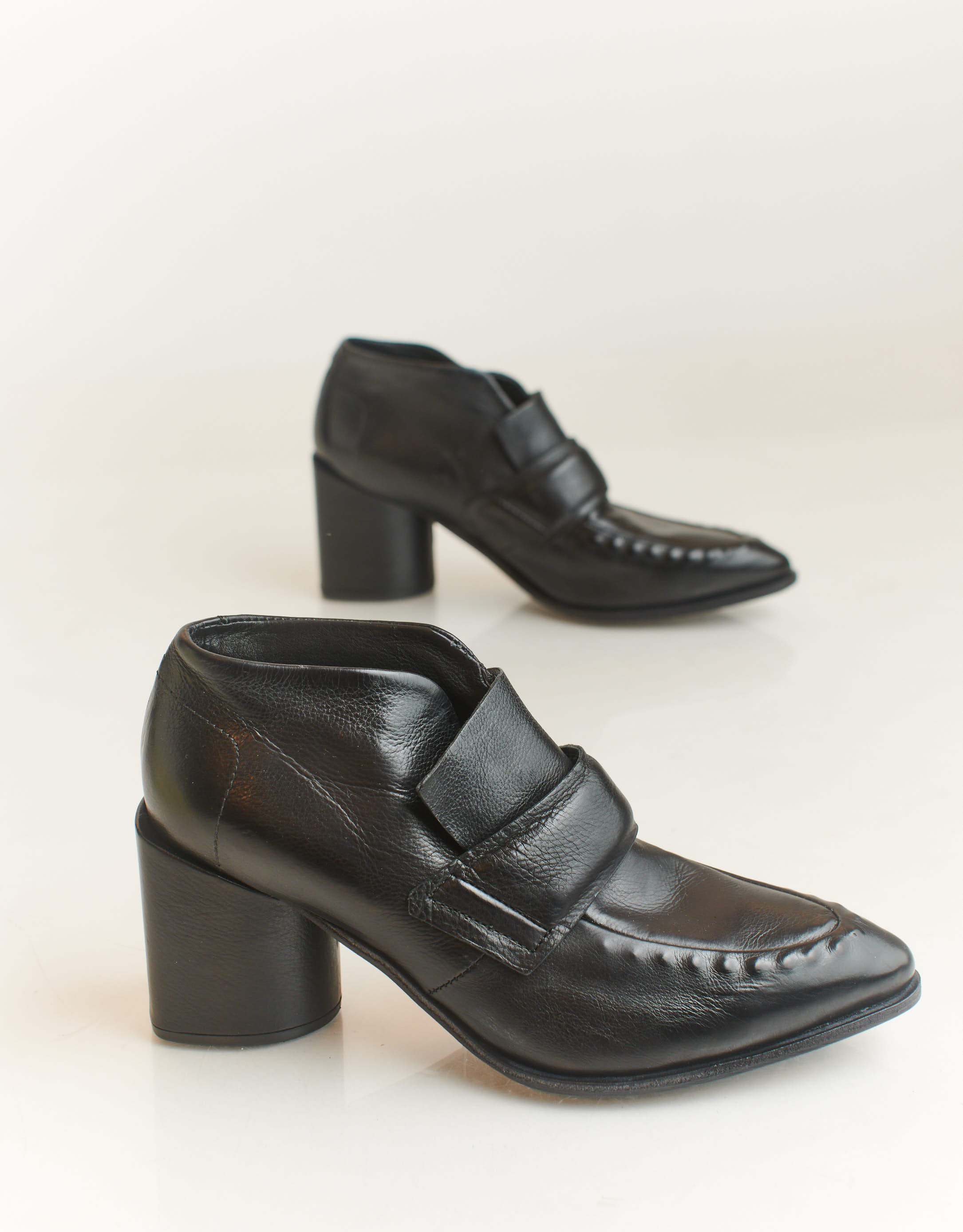 נעלי נשים - A.S. 98 - נעלי עקב מעור ENIA - שחור2