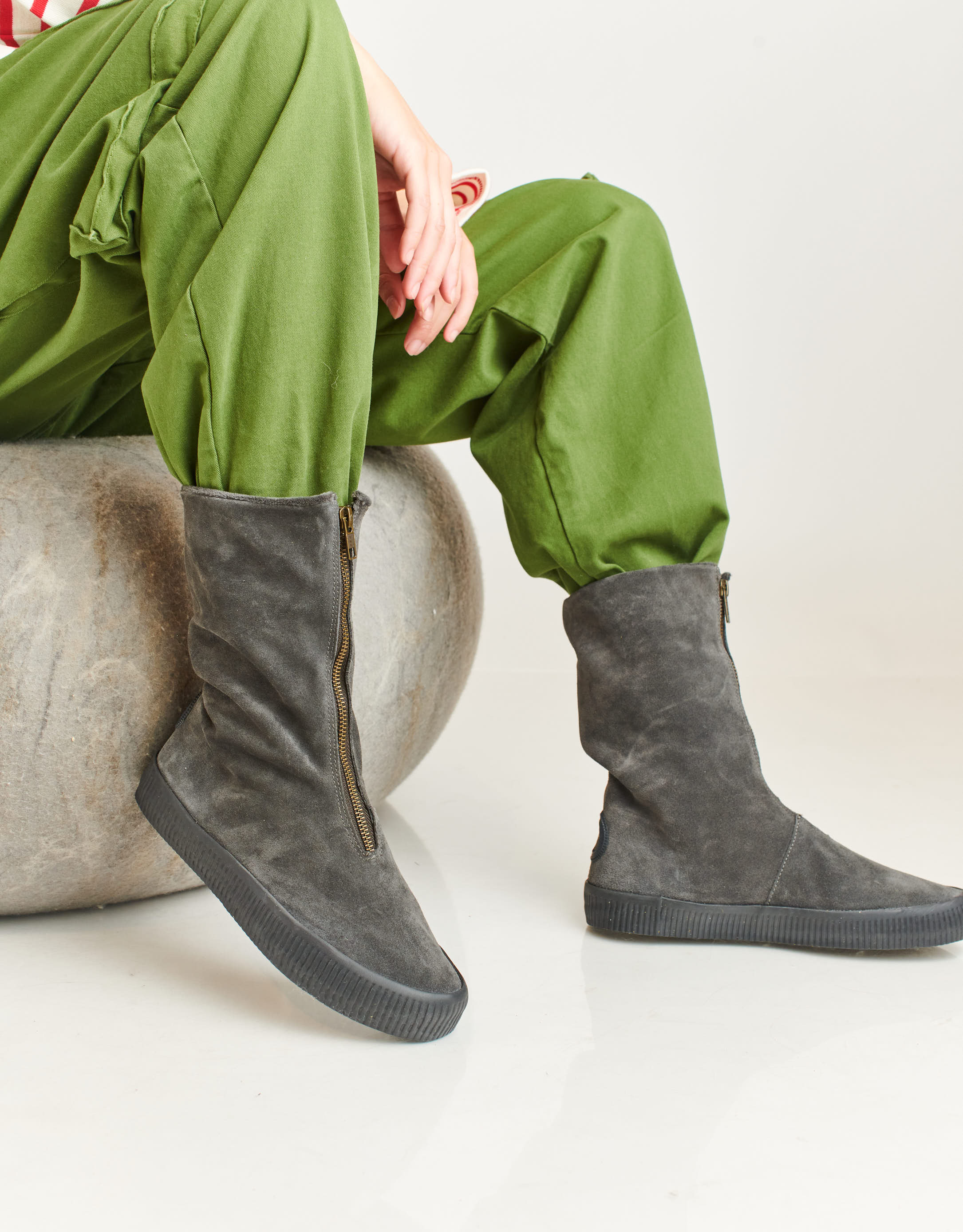 נעלי נשים - Aro - מגפיים עם רוכסן NOELLE - אפור2