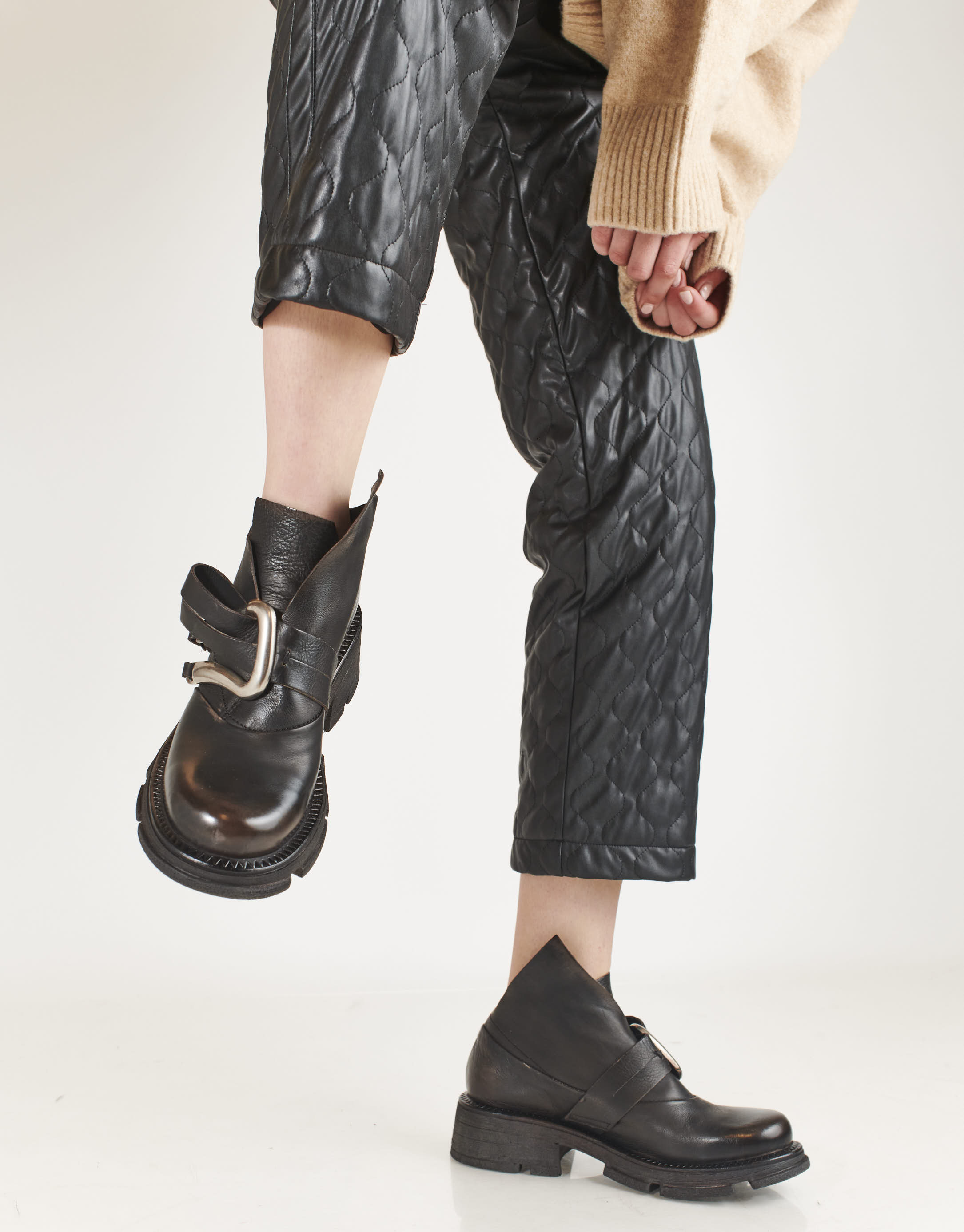 נעלי נשים - A.S. 98 - נעליים עם אבזם LANE - אפור2