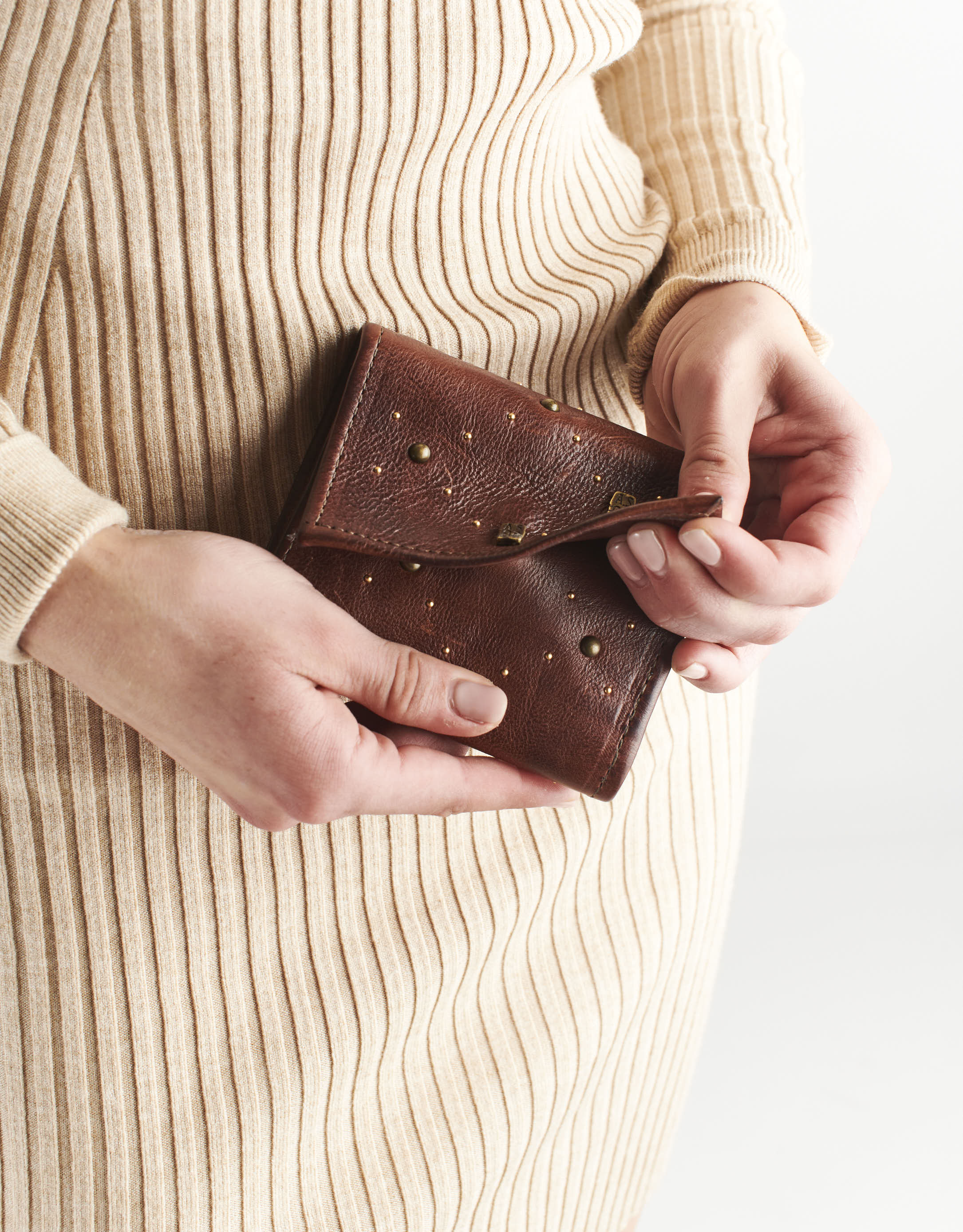 נעלי נשים - A.S. 98 - ארנק ניטים קטן ALESSA - חום4