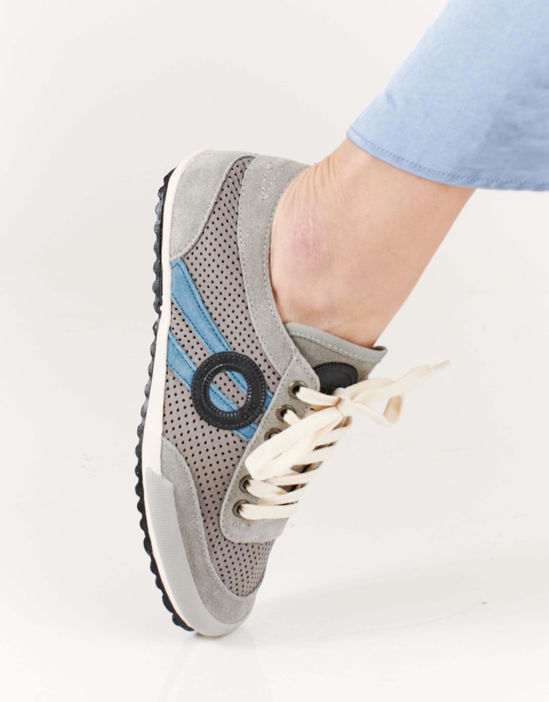 נעלי נשים - Aro - סניקרס IDO - אפור בהיר