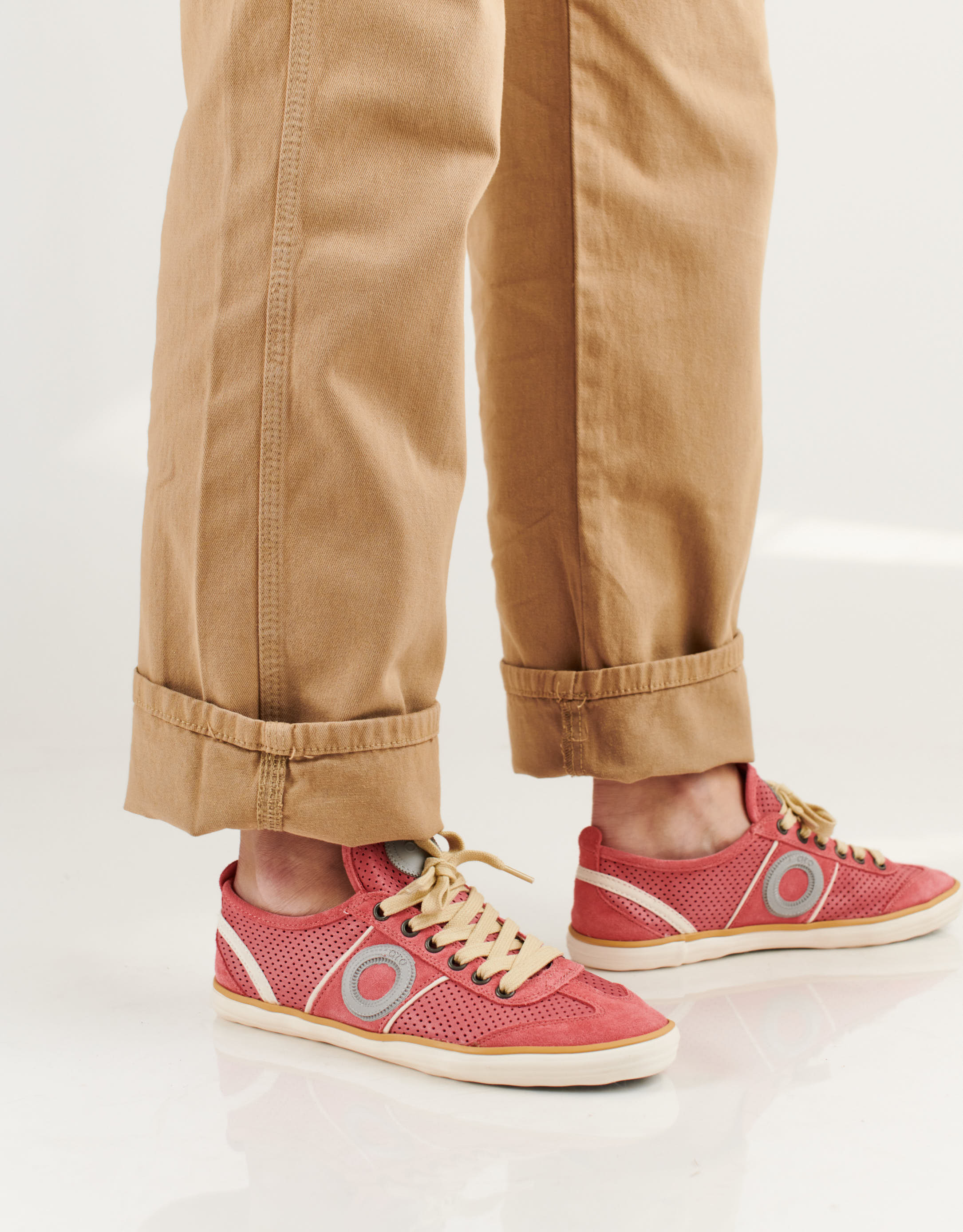 נעלי נשים - Aro - סניקרס PICADA - ורוד   אפור2