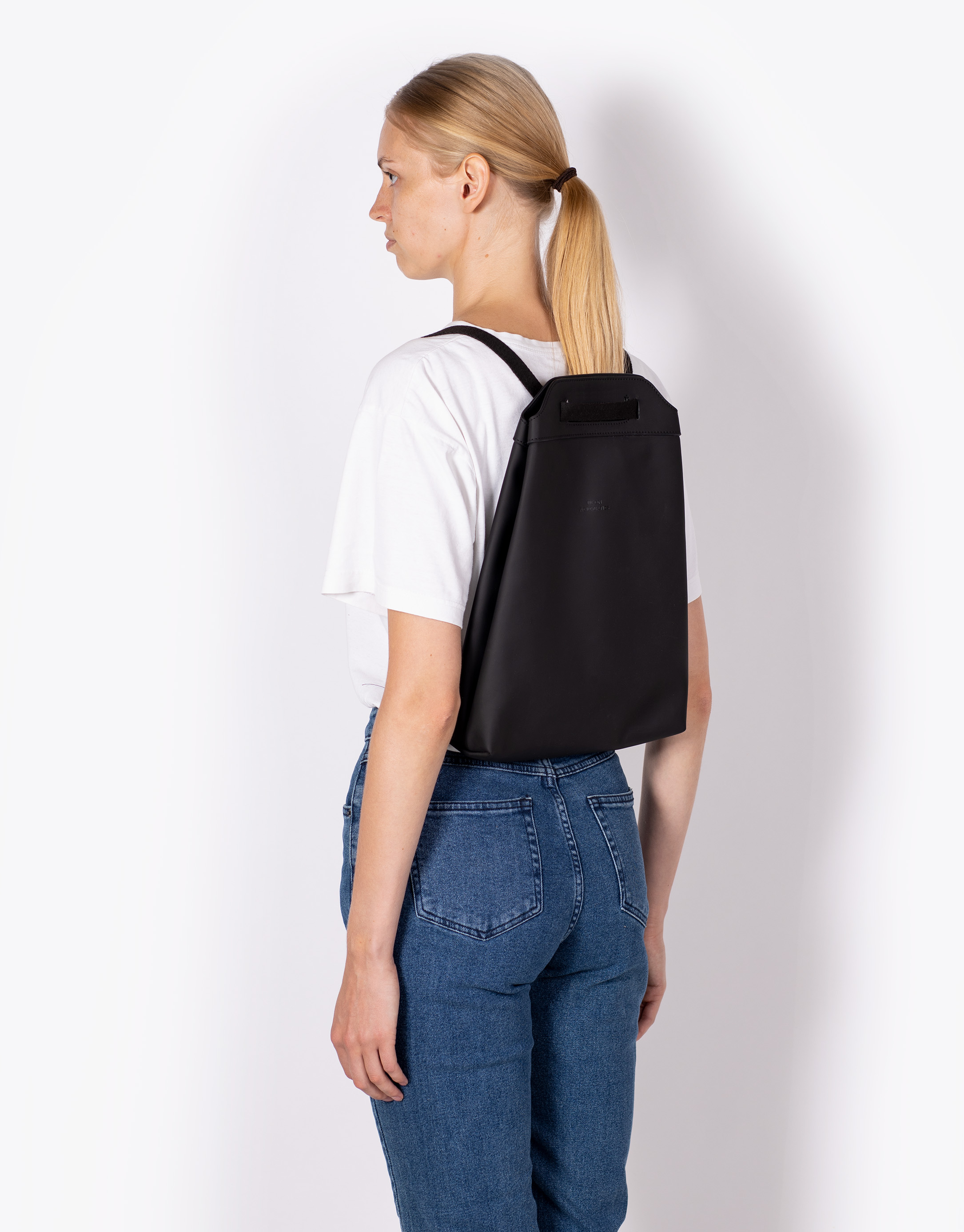 נעלי נשים - Ucon Acrobatics - תיק UNA LOTUS - שחור3