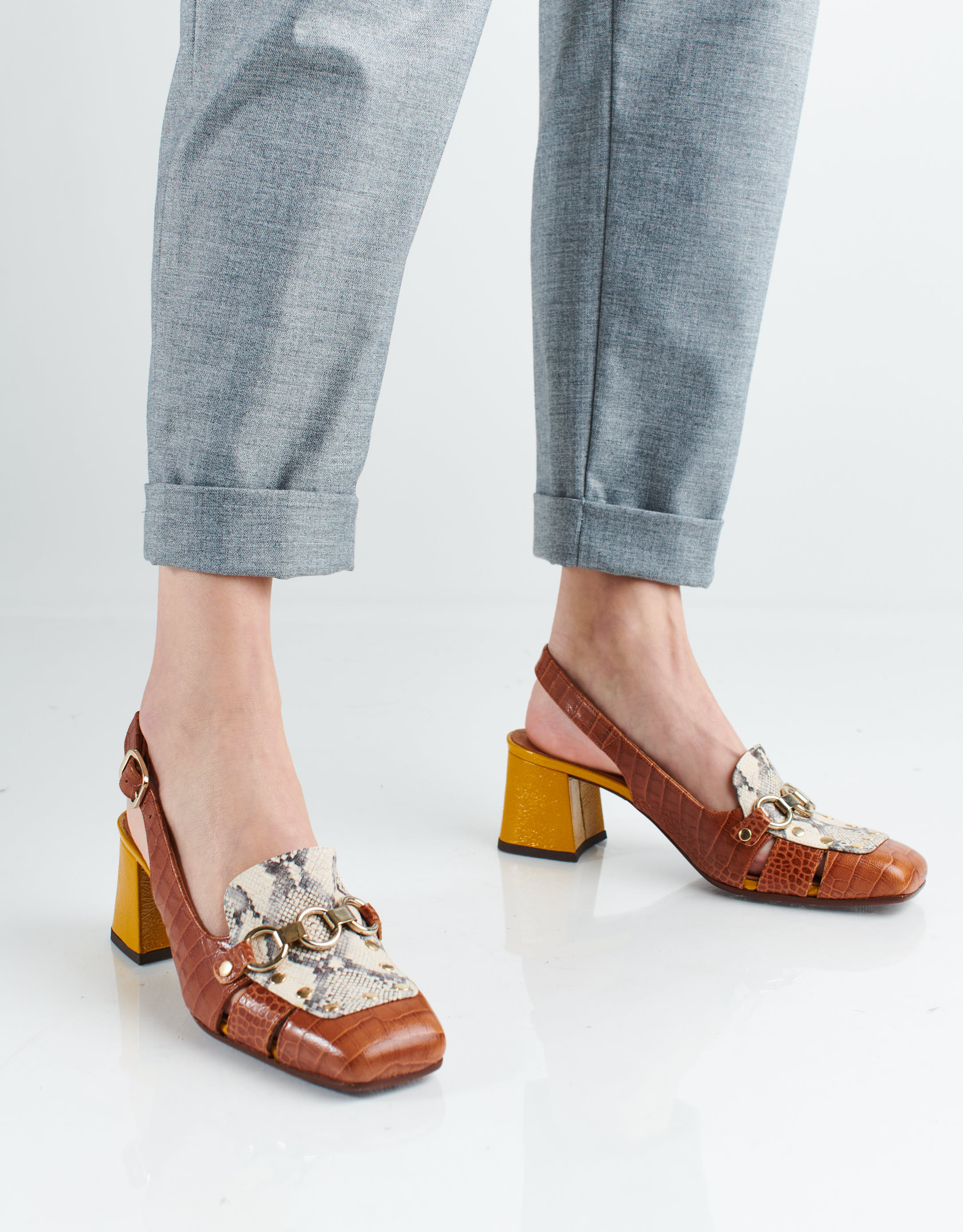 נעלי נשים - Chie Mihara - נעלי סירה עם עקב VURURU - חום   צהוב2