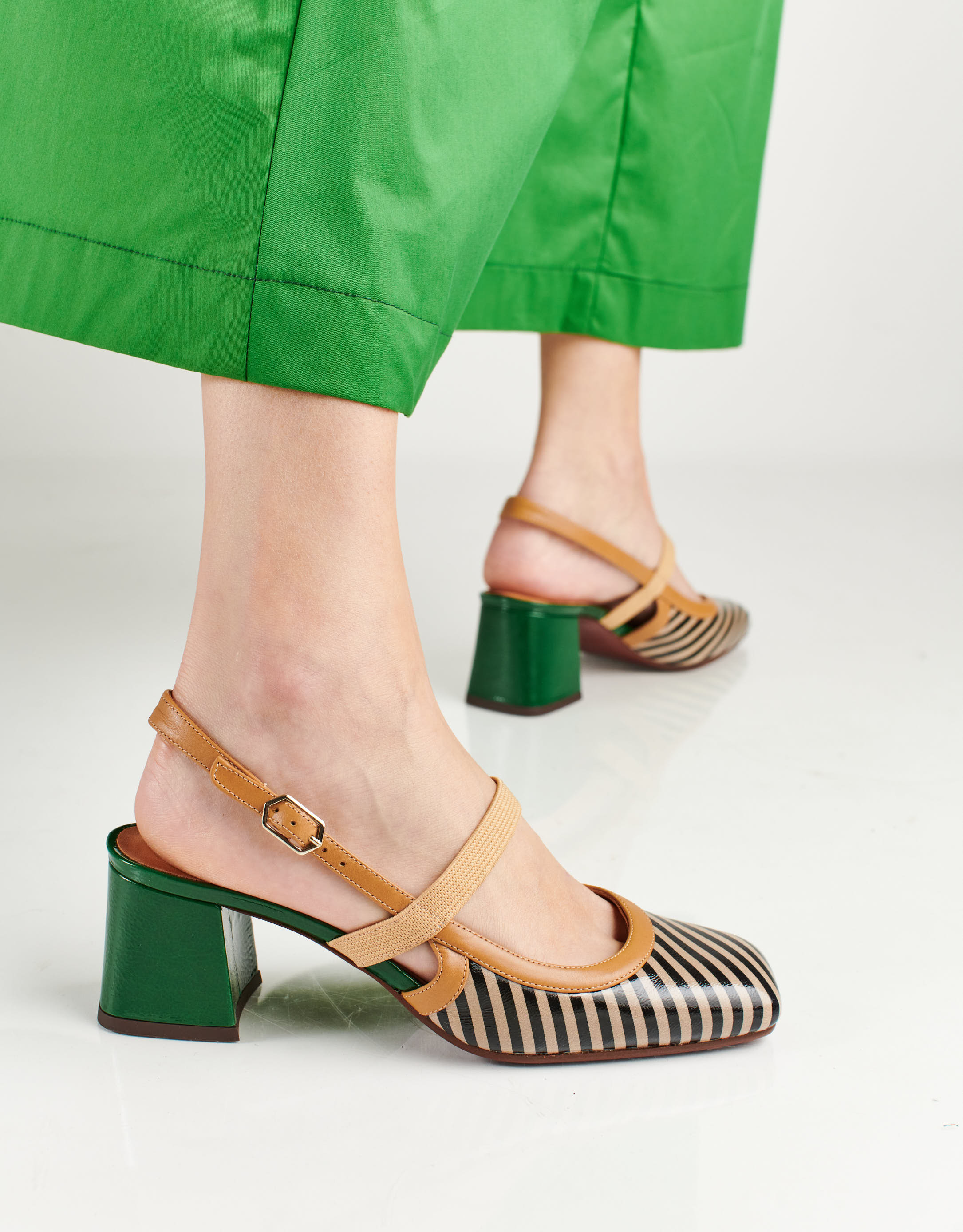 נעלי נשים - Chie Mihara - סנדלי עקב VOYAGE - שחור פסים3