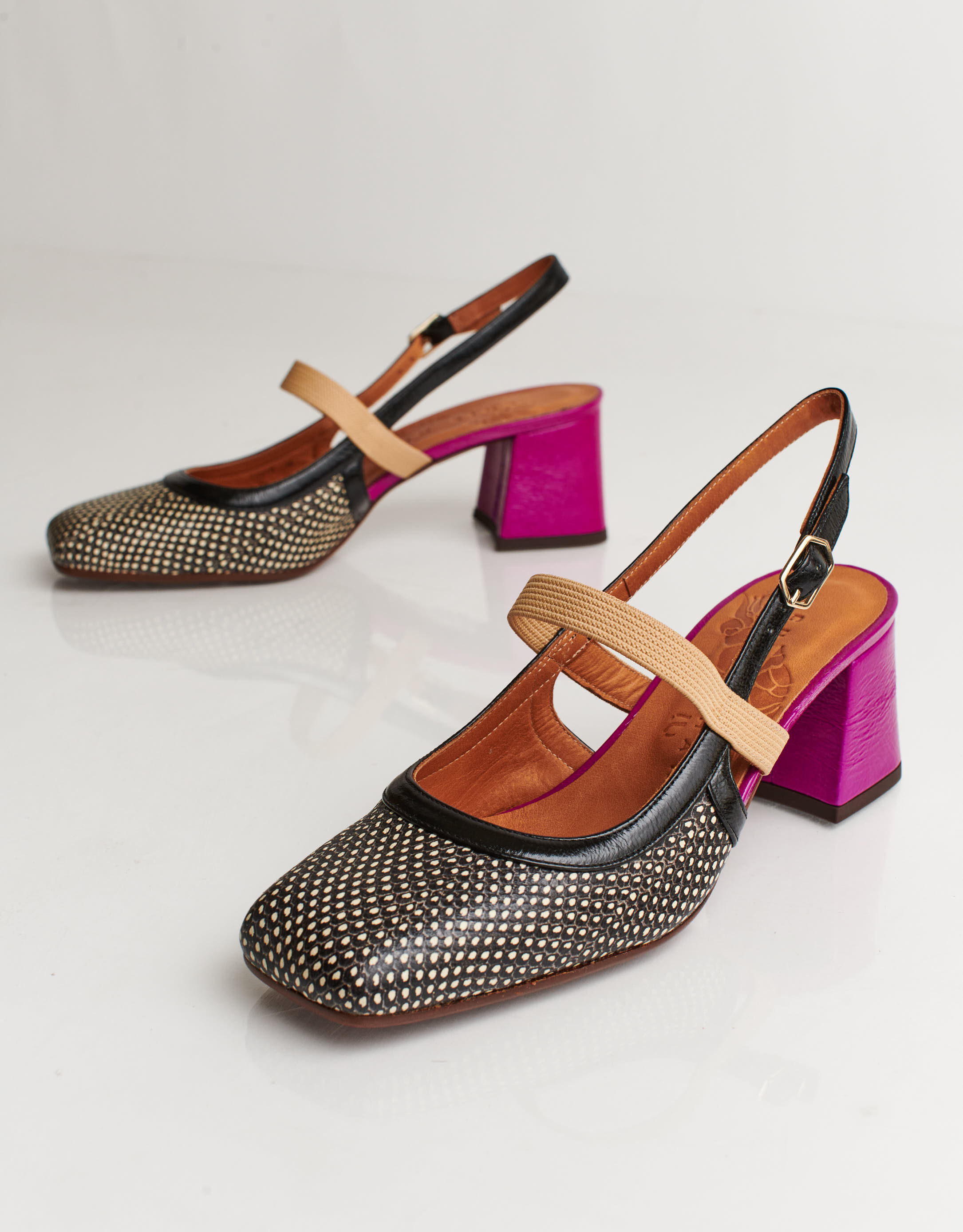 נעלי נשים - Chie Mihara - סנדלי עקב VOYAGE - שחור נקודות4