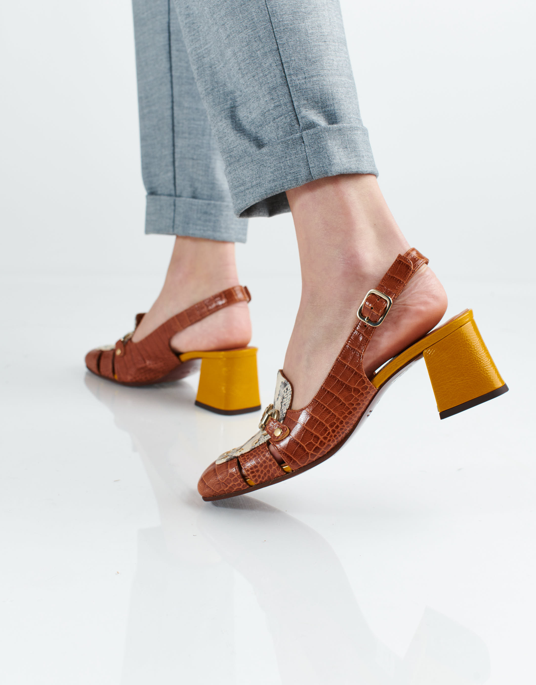 נעלי נשים - Chie Mihara - נעלי סירה עם עקב VURURU - חום   צהוב4