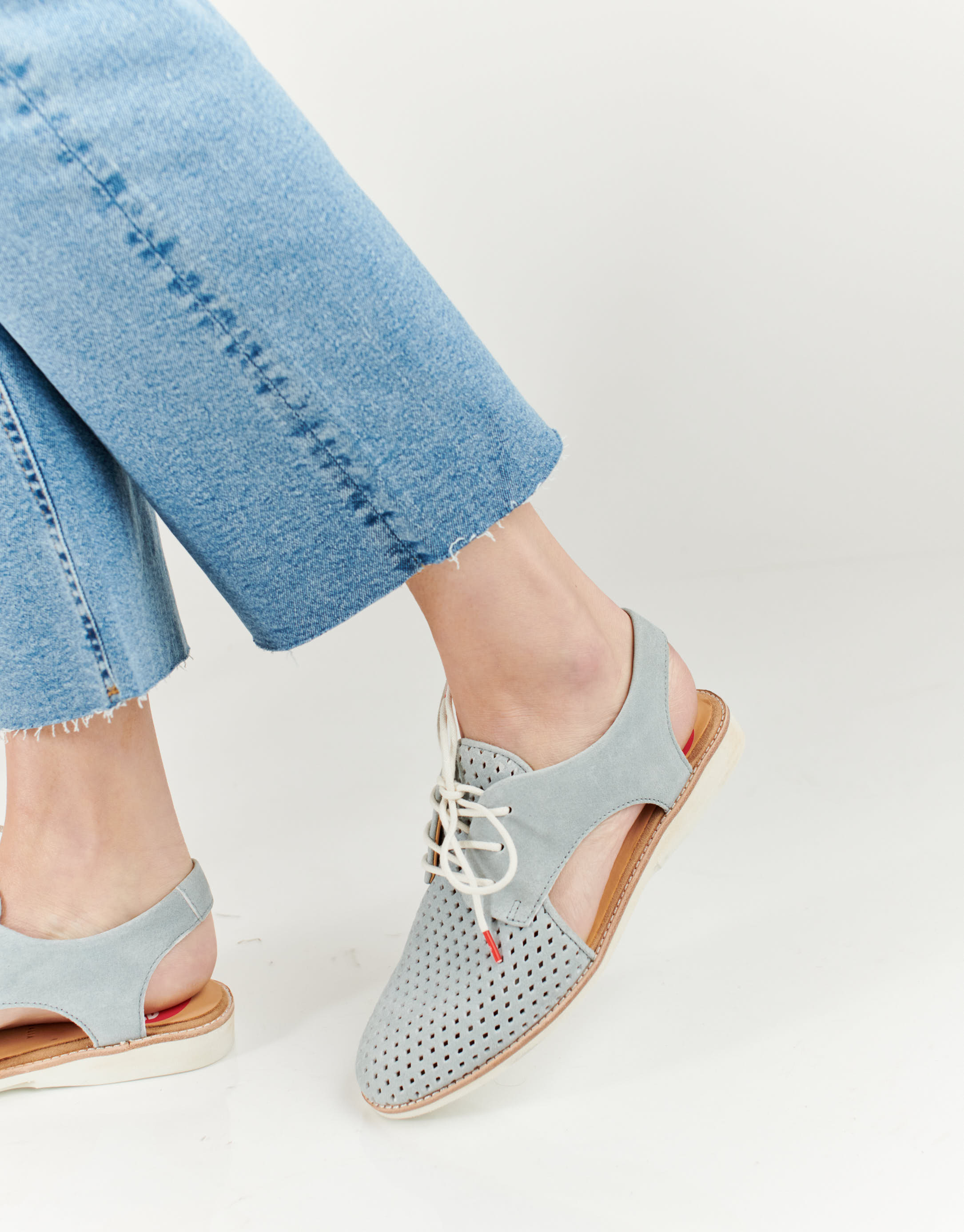 נעלי נשים - Rollie - סנדלי זמש SLINGBACK  PUNC - אפור בהיר3