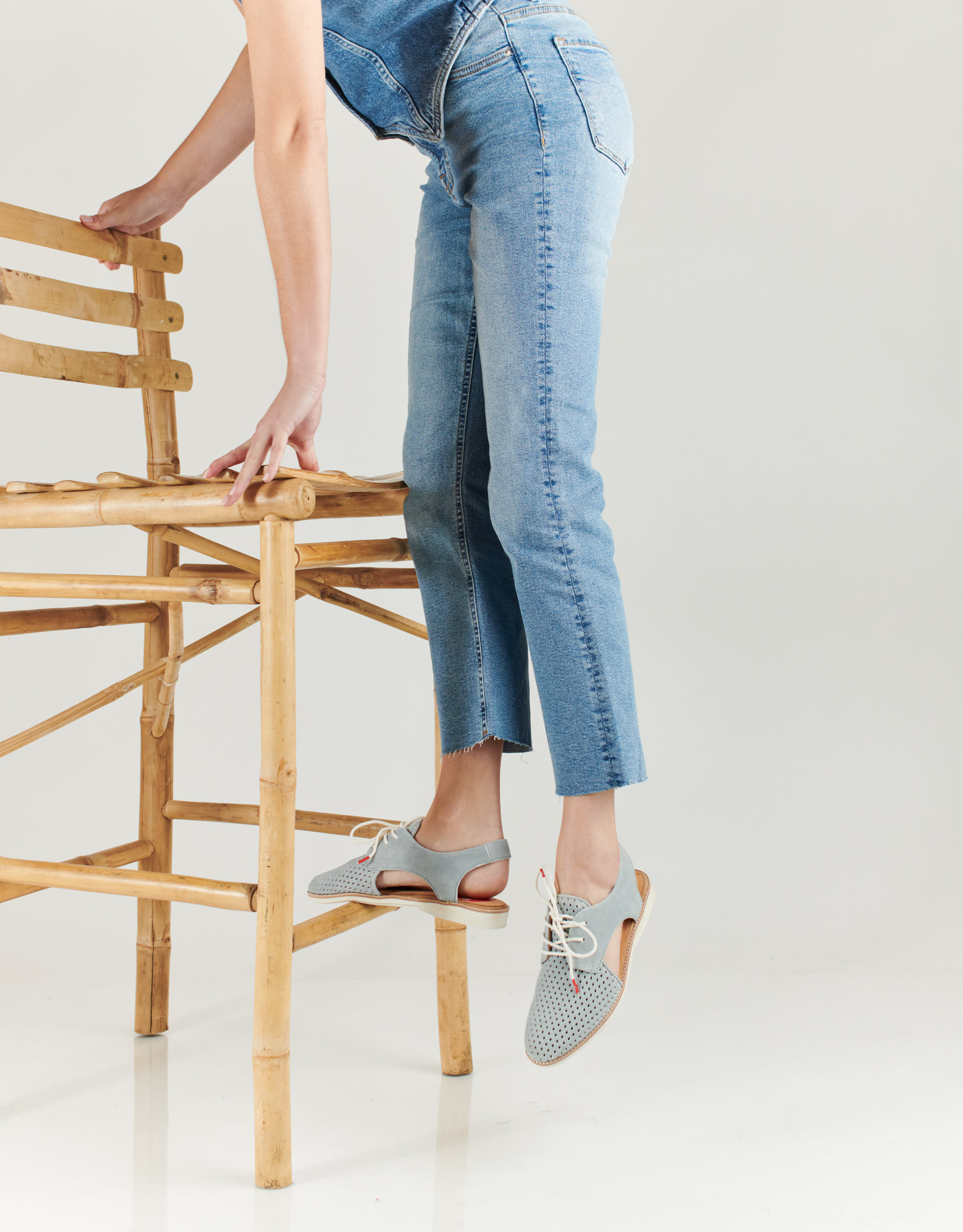 נעלי נשים - Rollie - סנדלי זמש SLINGBACK  PUNC - אפור בהיר4