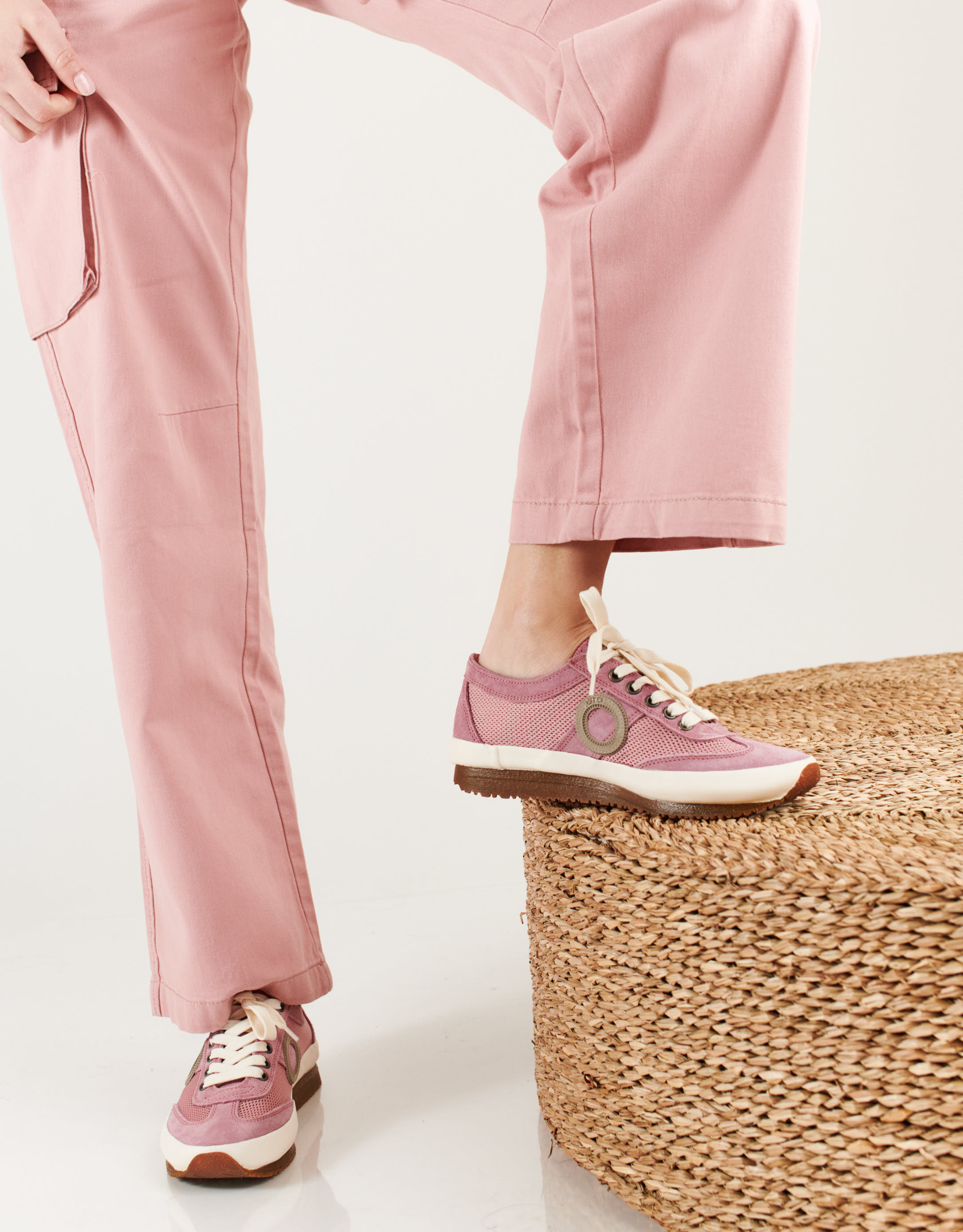 נעלי נשים - Aro - סניקרס JOANETA PLUS - ורוד2