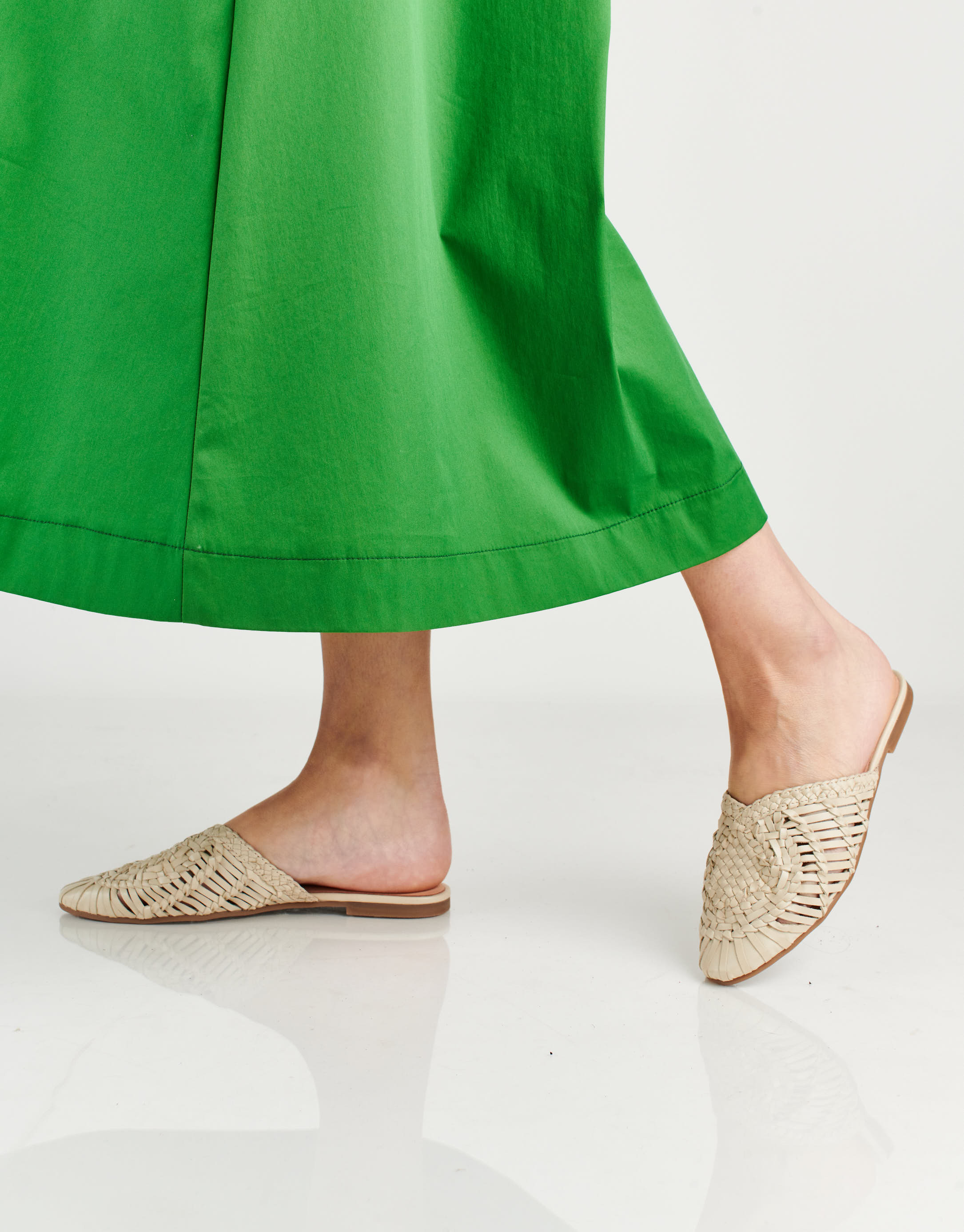 נעלי נשים - Salt+Umber - כפכפי עור ARI - אופוויט4