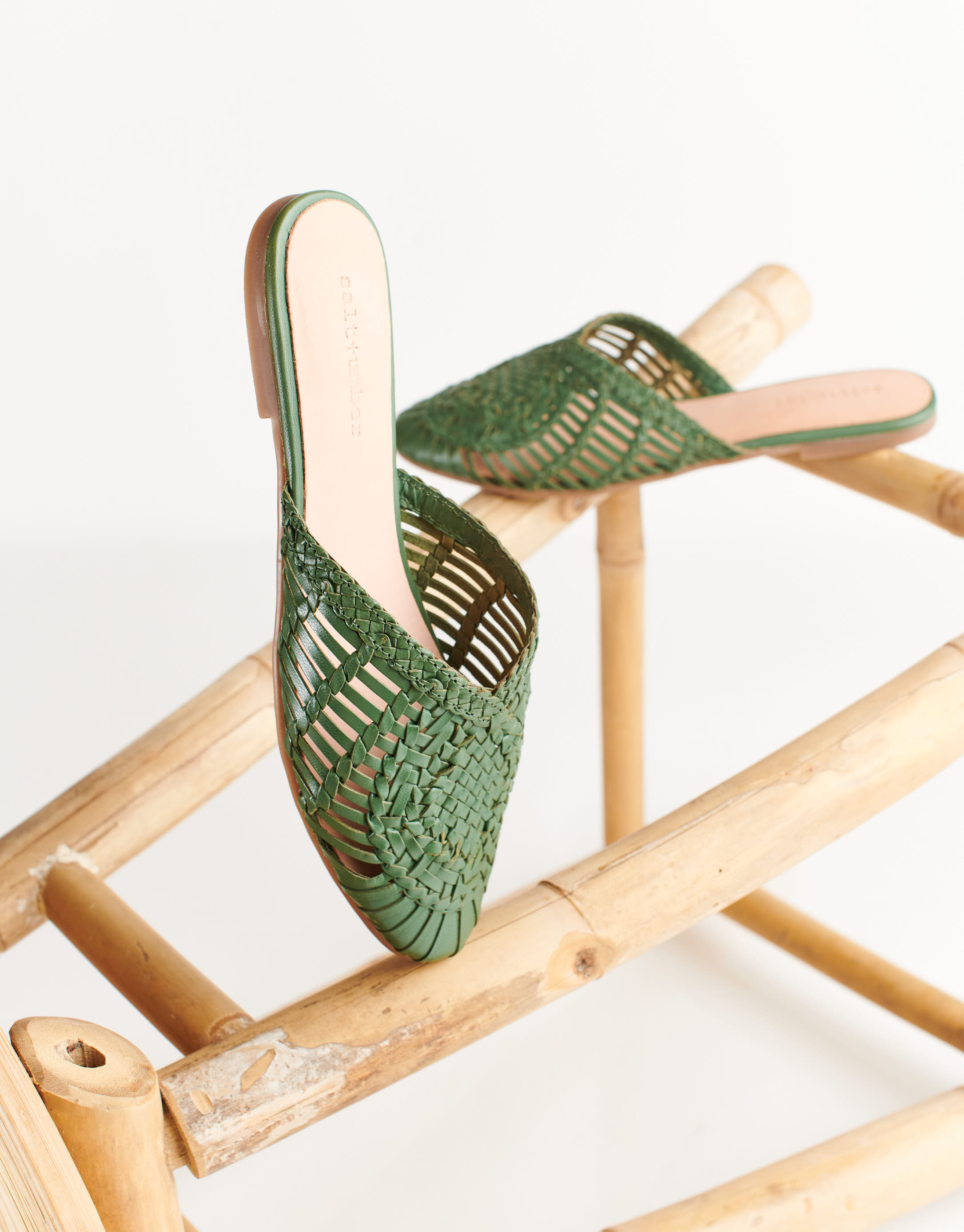 נעלי נשים - Salt+Umber - כפכפי עור ARI - ירוק4