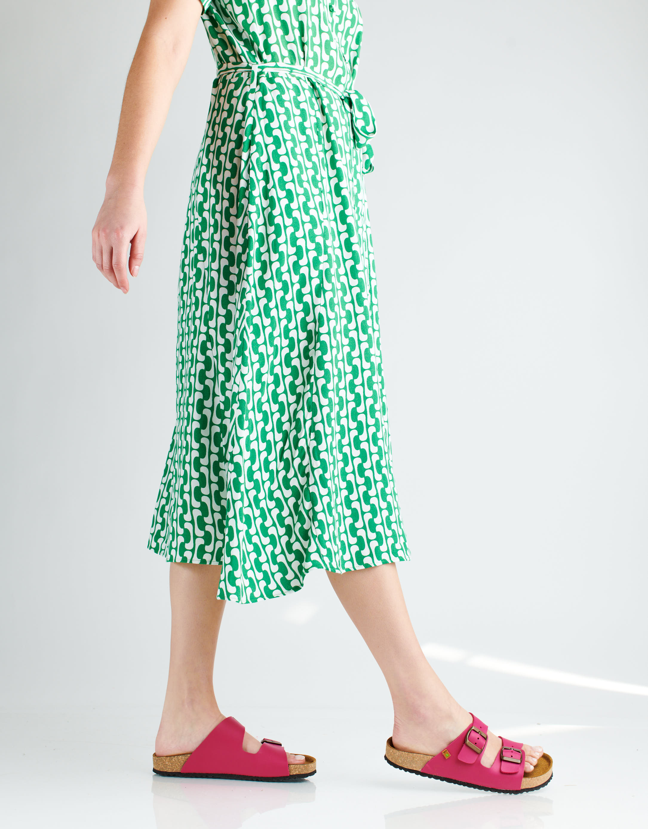 נעלי נשים - El Naturalista - כפכפי WARAJI VEGAN - פוקסיה4