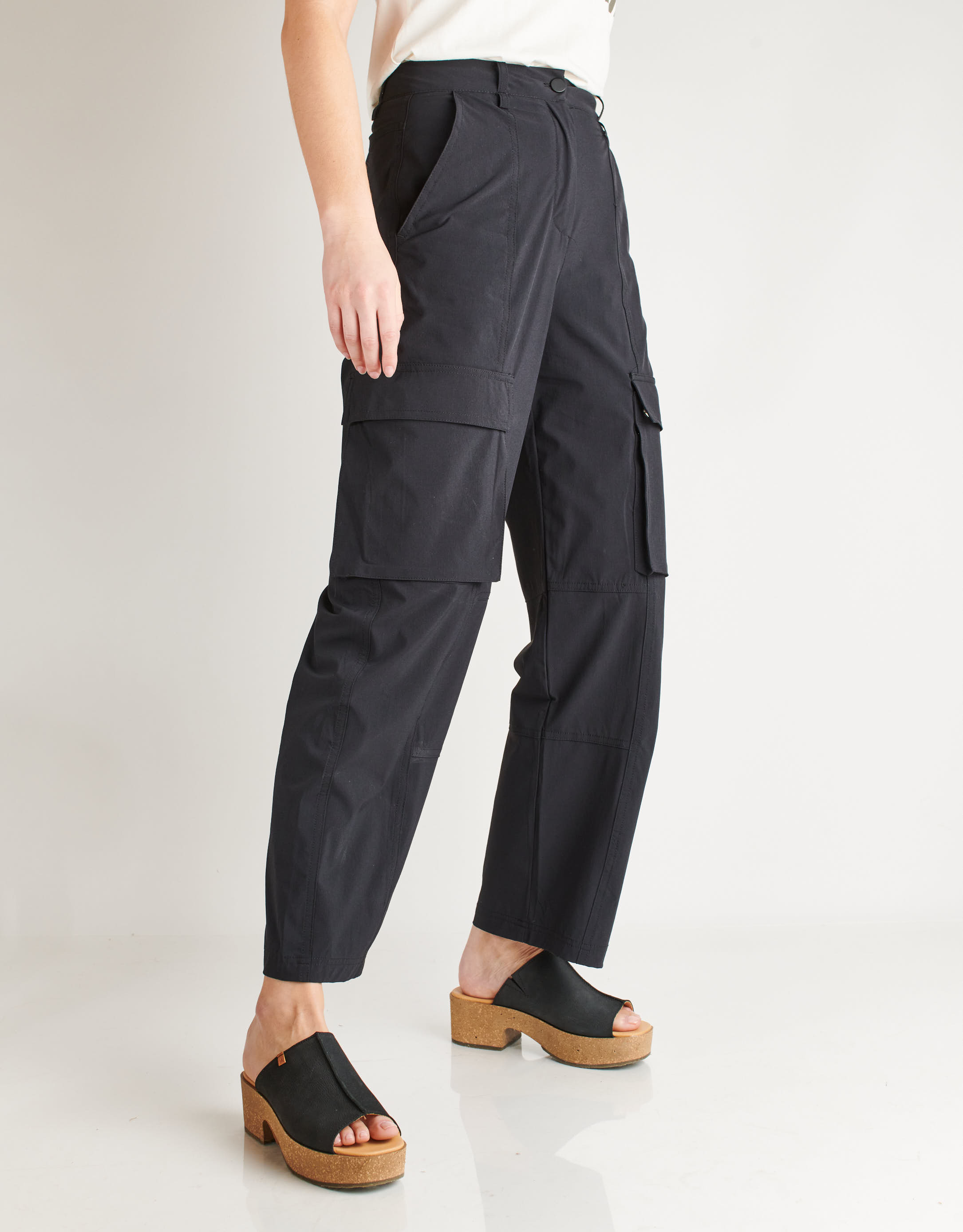 נעלי נשים - El Naturalista - כפכפי פלטפורמה ARBEQUINA - שחור3